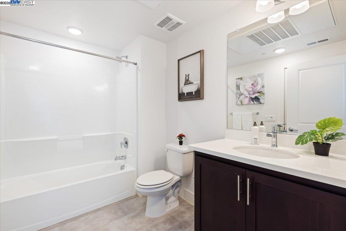 Detail Gallery Image 17 of 22 For 389 Line St., Hayward,  CA 94544 - 1 Beds | 1 Baths