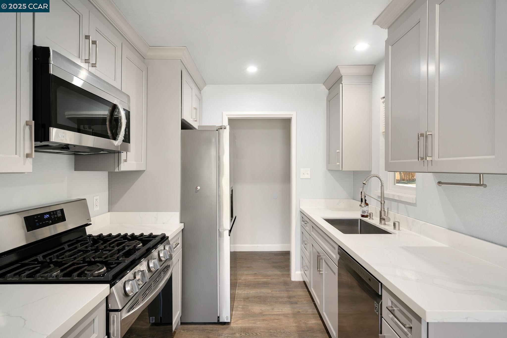 Detail Gallery Image 14 of 41 For 2629 Riesling Way, Rancho Cordova,  CA 95670 - 3 Beds | 1 Baths