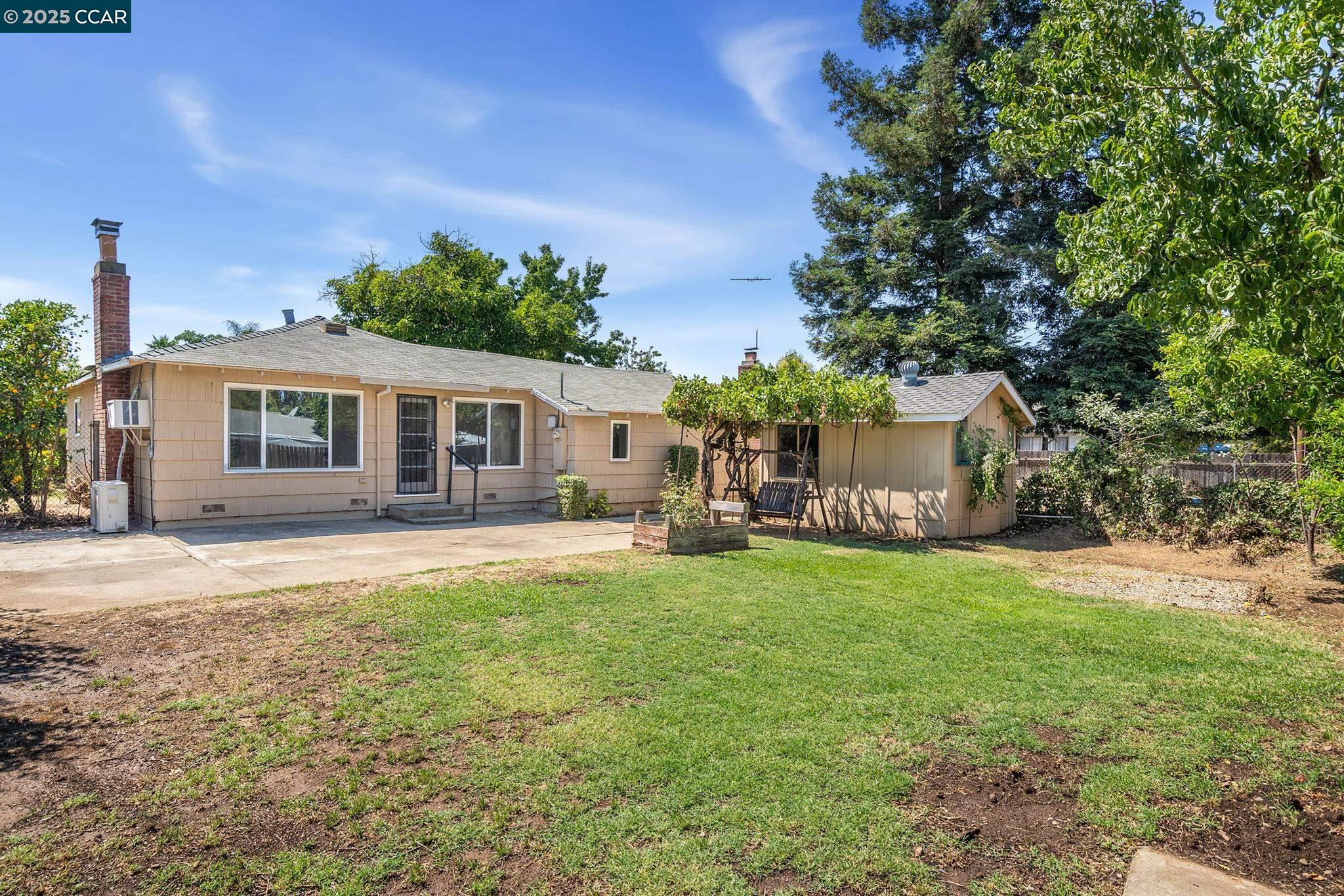 Detail Gallery Image 33 of 41 For 2629 Riesling Way, Rancho Cordova,  CA 95670 - 3 Beds | 1 Baths