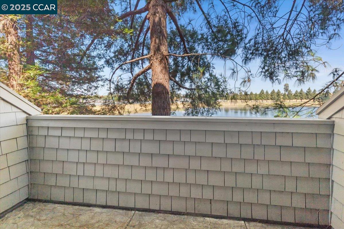 Detail Gallery Image 17 of 32 For 1063 Foxchase Dr, San Jose,  CA 95123 - 2 Beds | 2 Baths
