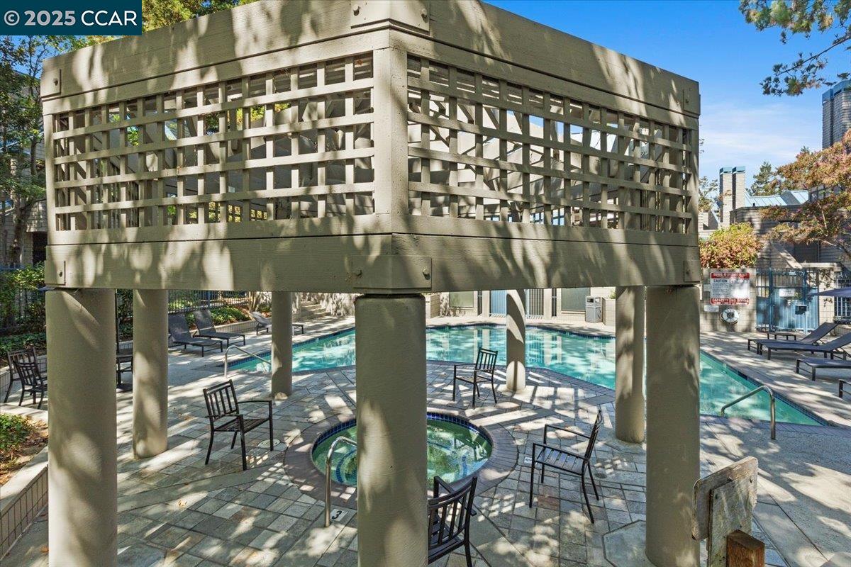 Detail Gallery Image 21 of 32 For 1063 Foxchase Dr, San Jose,  CA 95123 - 2 Beds | 2 Baths