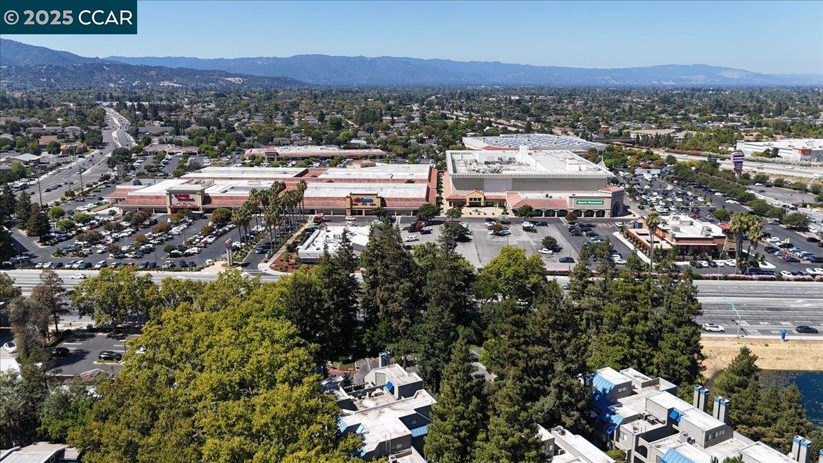 Detail Gallery Image 27 of 32 For 1063 Foxchase Dr, San Jose,  CA 95123 - 2 Beds | 2 Baths