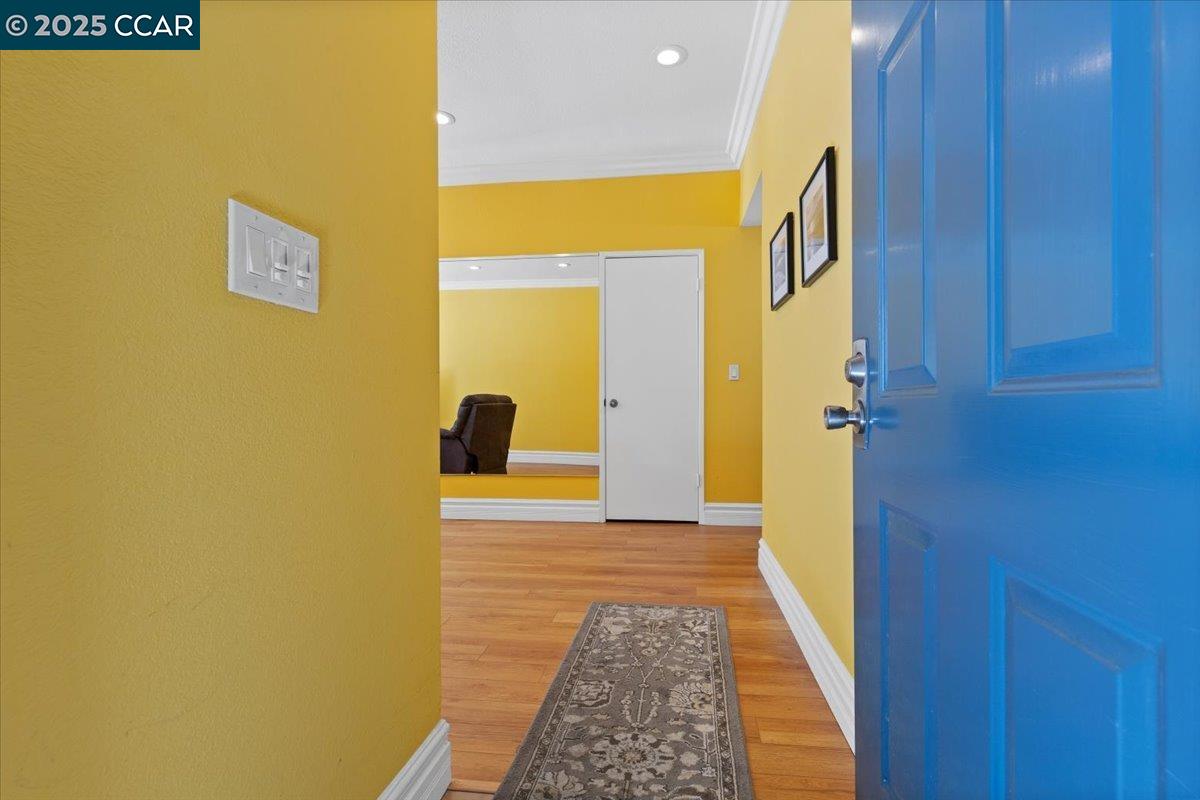 Detail Gallery Image 4 of 32 For 1063 Foxchase Dr, San Jose,  CA 95123 - 2 Beds | 2 Baths