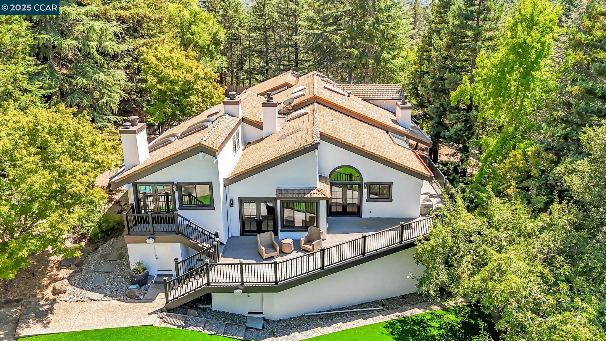 Detail Gallery Image 1 of 59 For 1108 Howard Hills Rd, Lafayette,  CA 94549 - 5 Beds | 3/1 Baths
