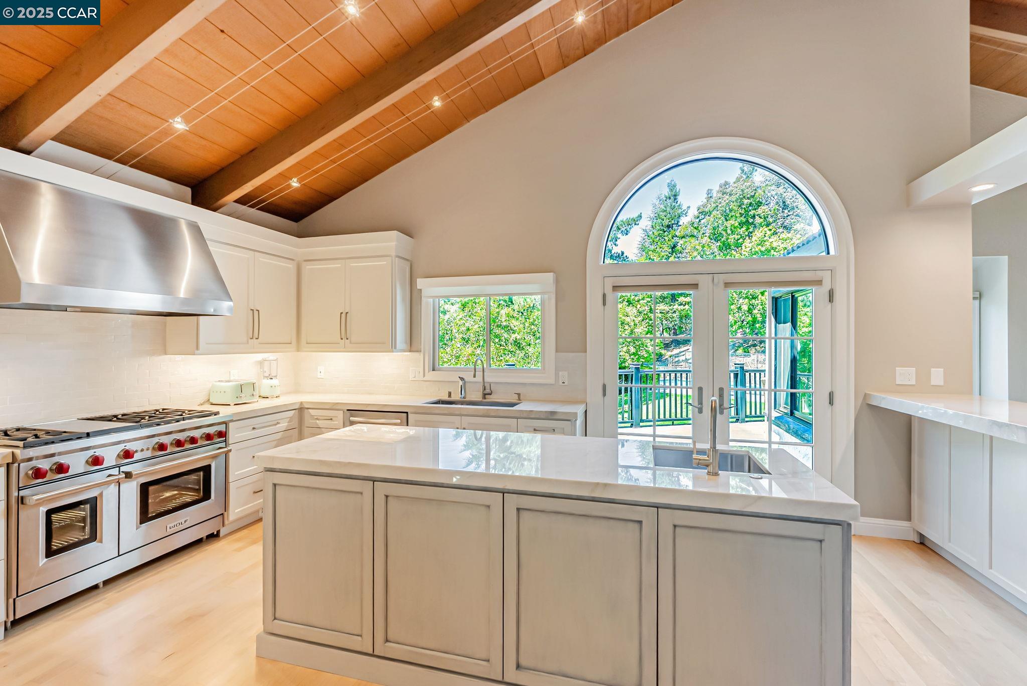 Detail Gallery Image 12 of 59 For 1108 Howard Hills Rd, Lafayette,  CA 94549 - 5 Beds | 3/1 Baths