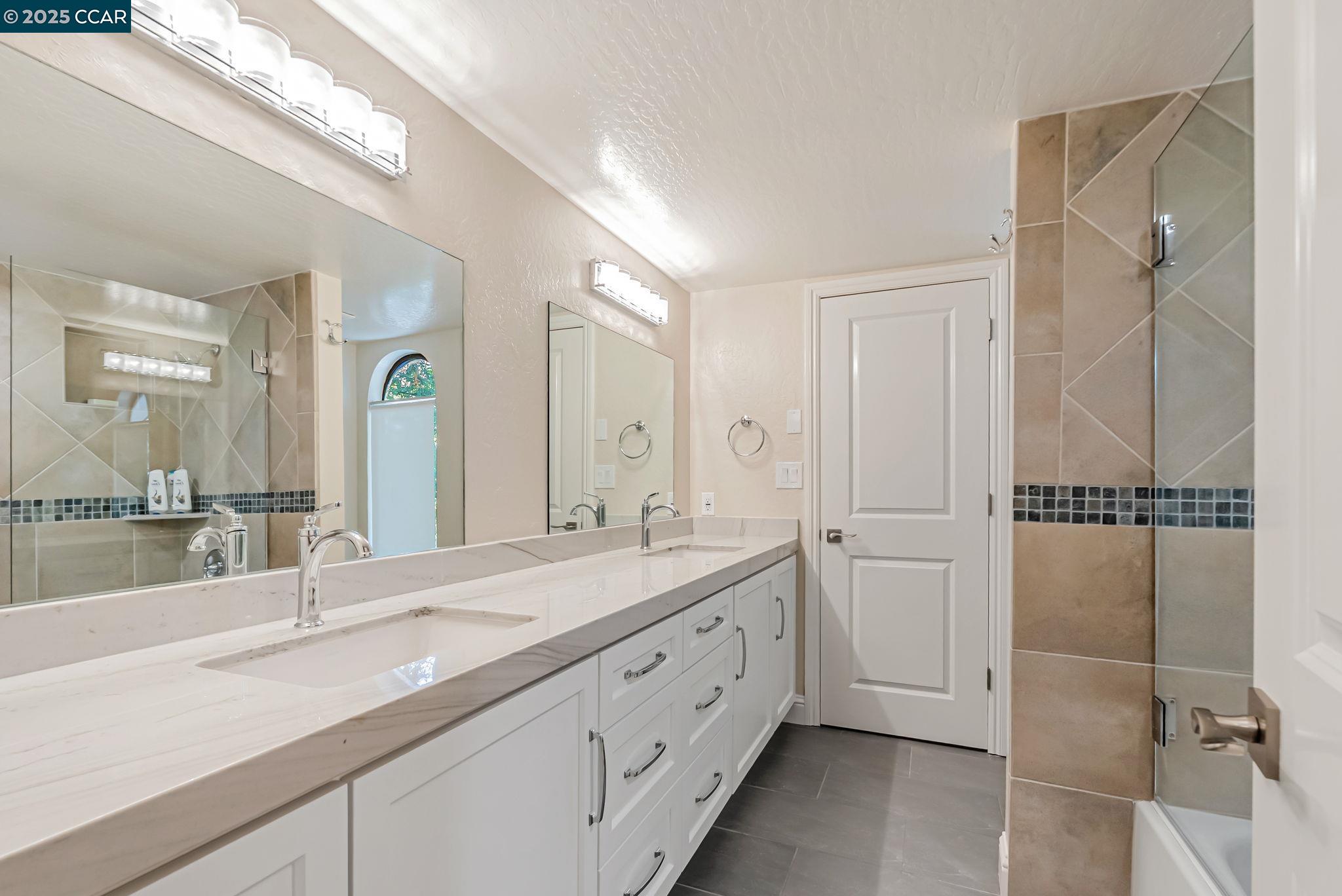 Detail Gallery Image 38 of 59 For 1108 Howard Hills Rd, Lafayette,  CA 94549 - 5 Beds | 3/1 Baths