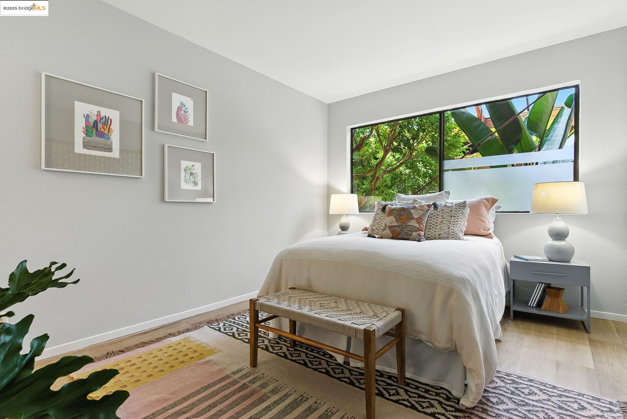 Detail Gallery Image 20 of 30 For 5321 Miles Ave #X,  Oakland,  CA 94618-1190 - 2 Beds | 1/1 Baths