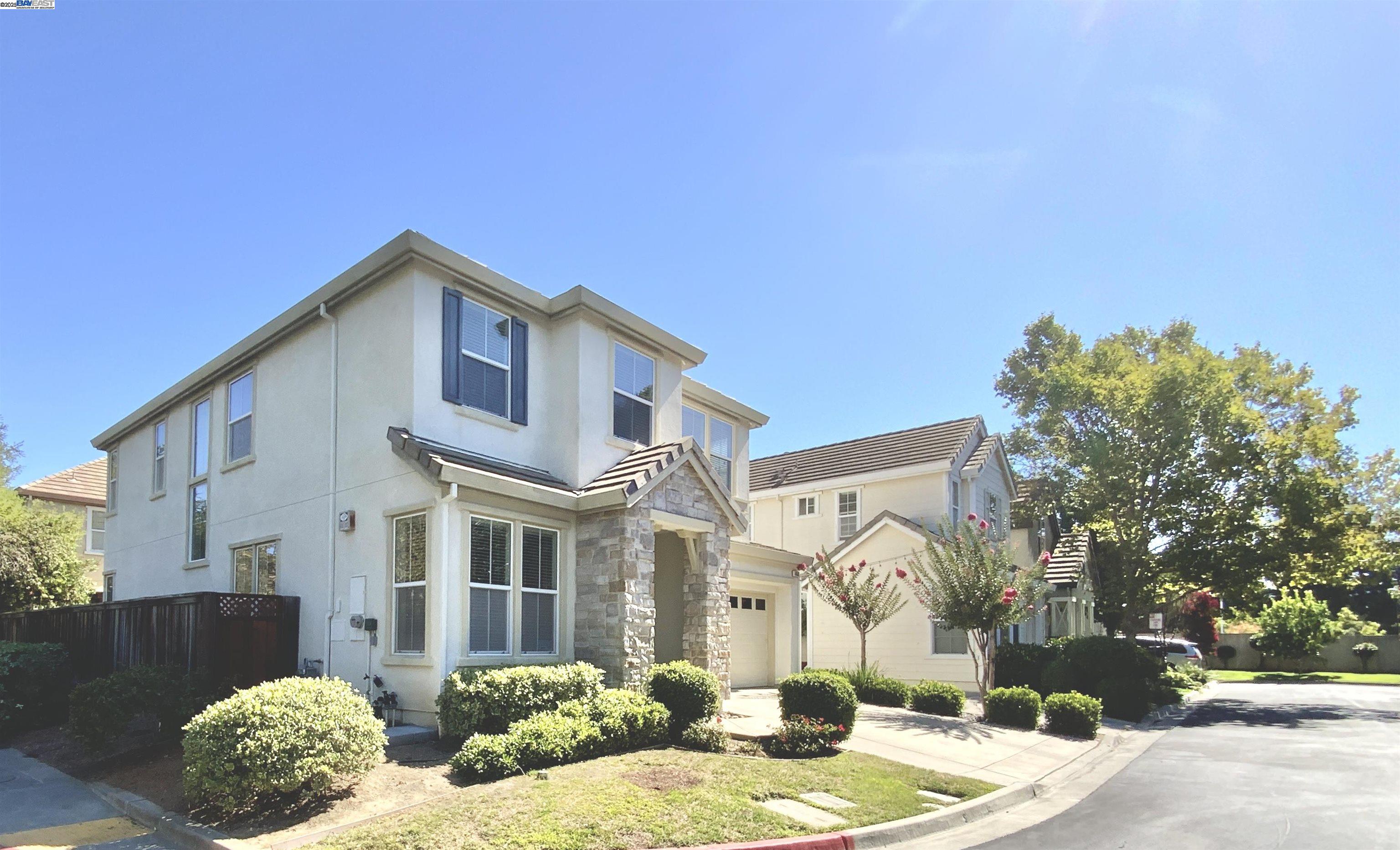 Detail Gallery Image 3 of 40 For 4652 Opal Ct, Fairfield,  CA 94534 - 4 Beds | 2/1 Baths