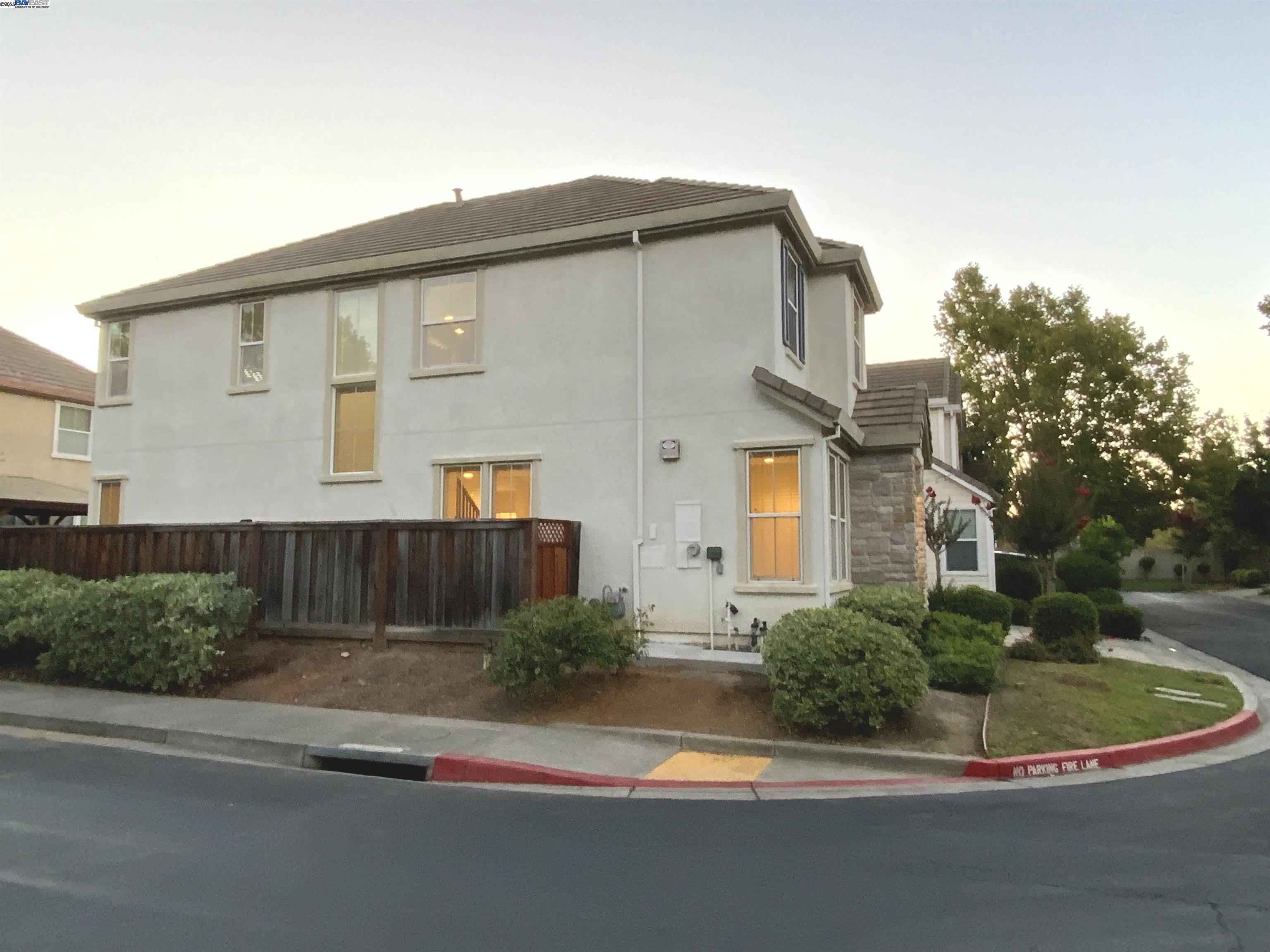 Detail Gallery Image 27 of 40 For 4652 Opal Ct, Fairfield,  CA 94534 - 4 Beds | 2/1 Baths