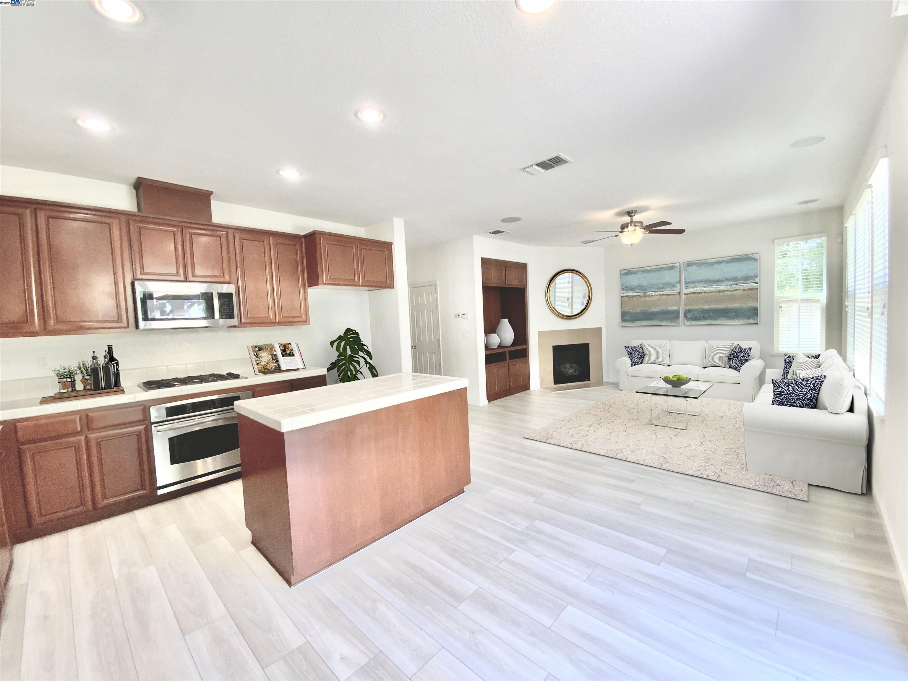 Detail Gallery Image 6 of 40 For 4652 Opal Ct, Fairfield,  CA 94534 - 4 Beds | 2/1 Baths
