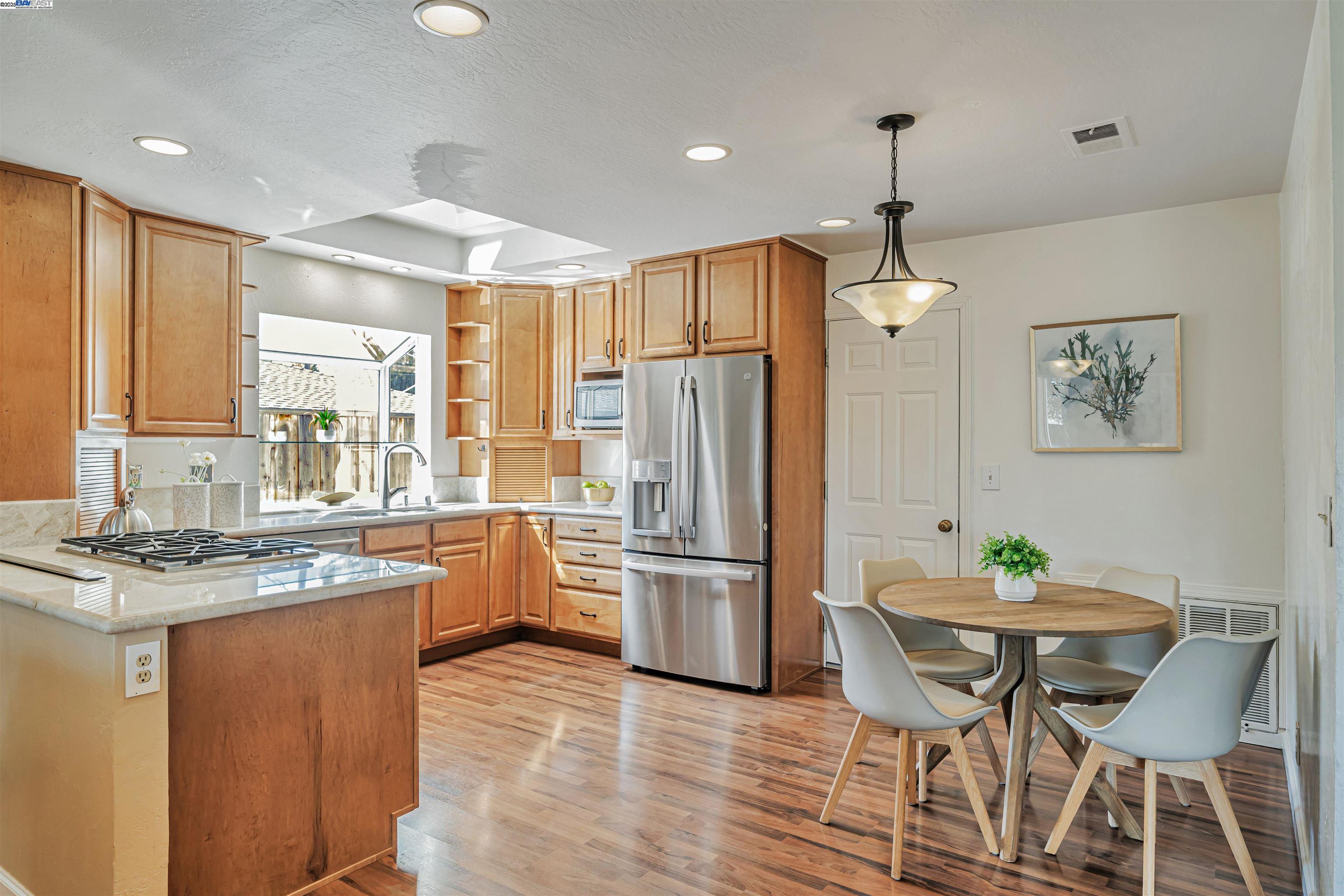 Detail Gallery Image 15 of 47 For 9694 Ashby Way, San Ramon,  CA 94583 - 4 Beds | 2 Baths