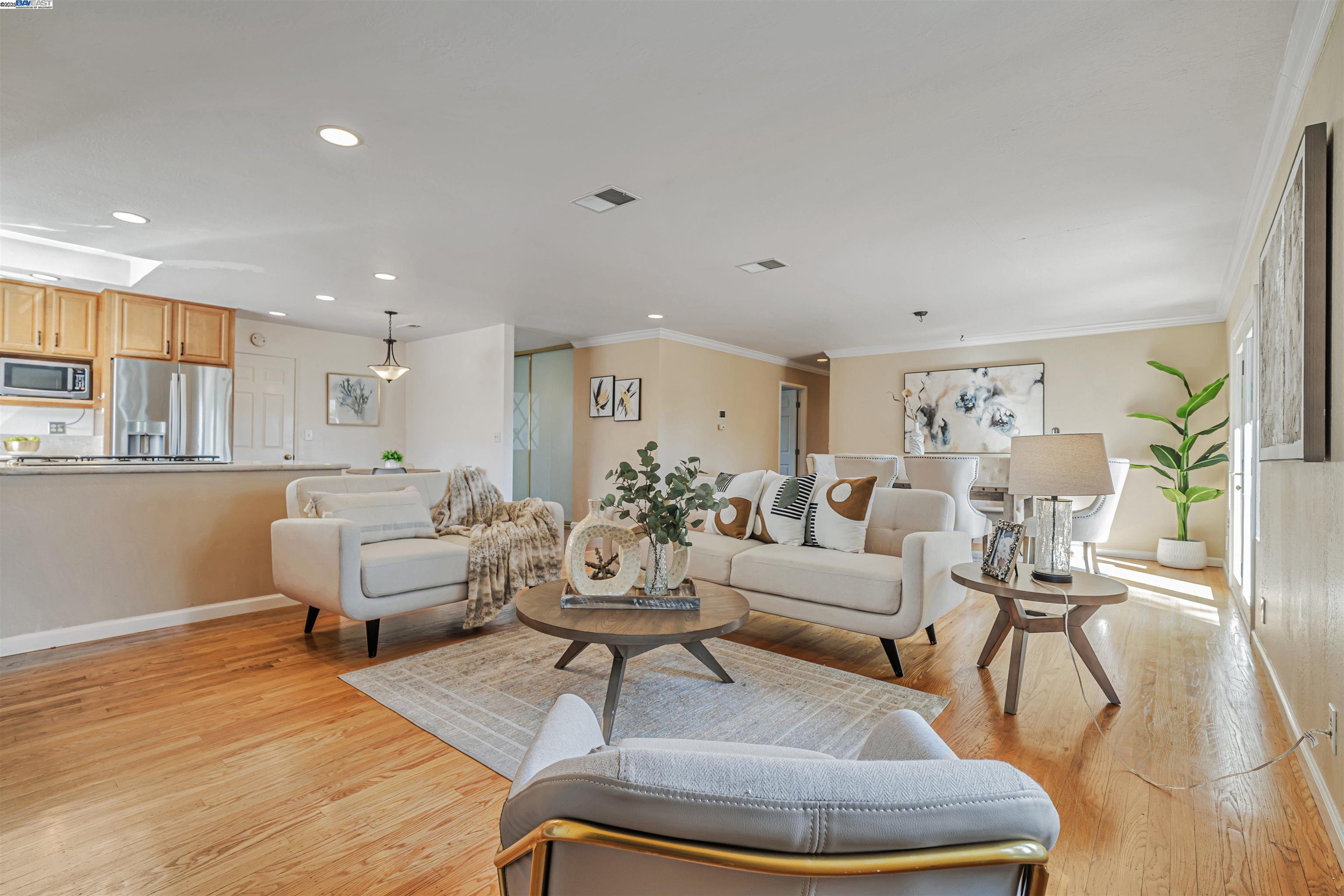 Detail Gallery Image 8 of 47 For 9694 Ashby Way, San Ramon,  CA 94583 - 4 Beds | 2 Baths