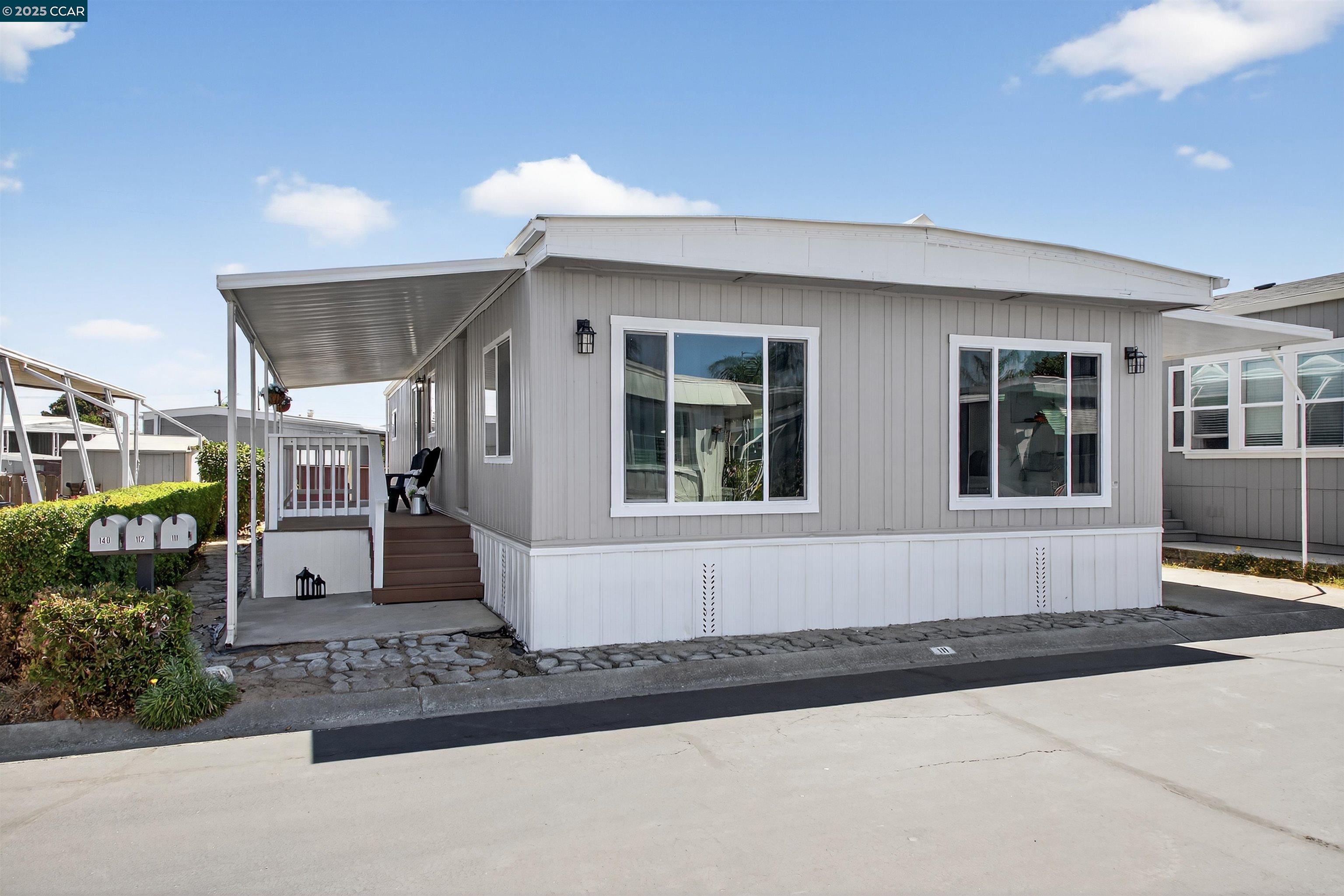 Detail Gallery Image 1 of 36 For 111 Zartop, Oakley,  CA 94561 - 2 Beds | 2 Baths