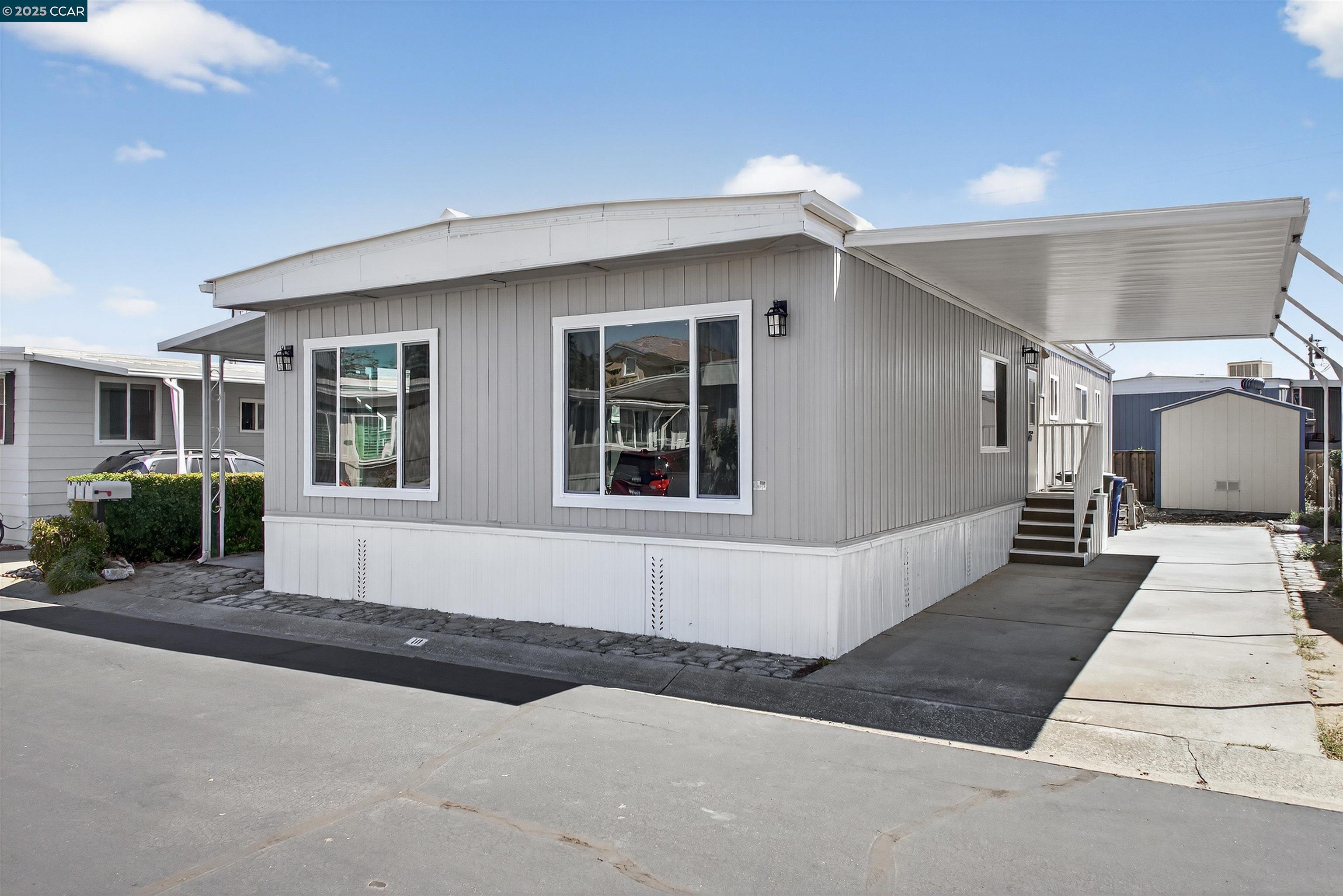 Detail Gallery Image 2 of 36 For 111 Zartop, Oakley,  CA 94561 - 2 Beds | 2 Baths