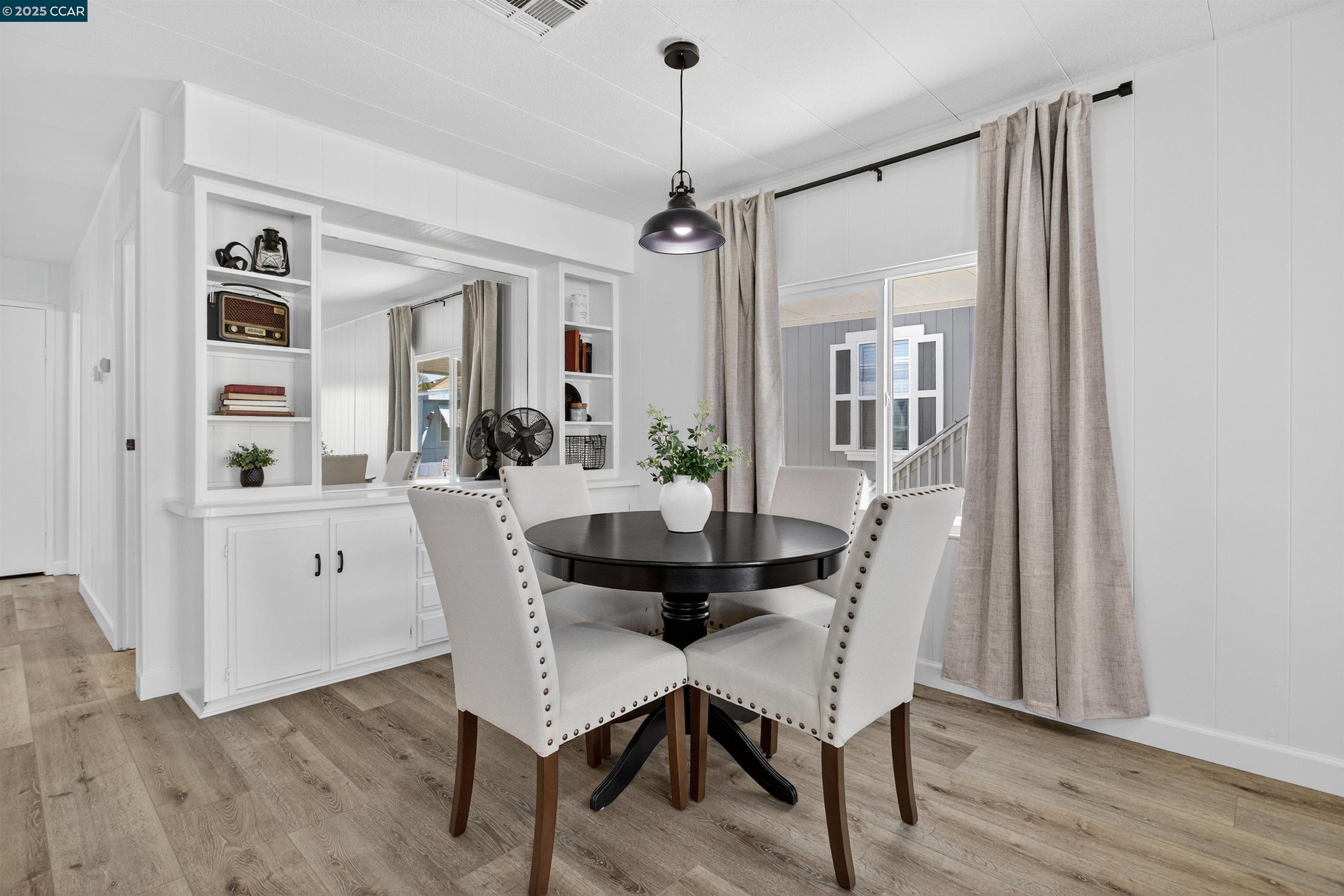 Detail Gallery Image 14 of 36 For 111 Zartop, Oakley,  CA 94561 - 2 Beds | 2 Baths