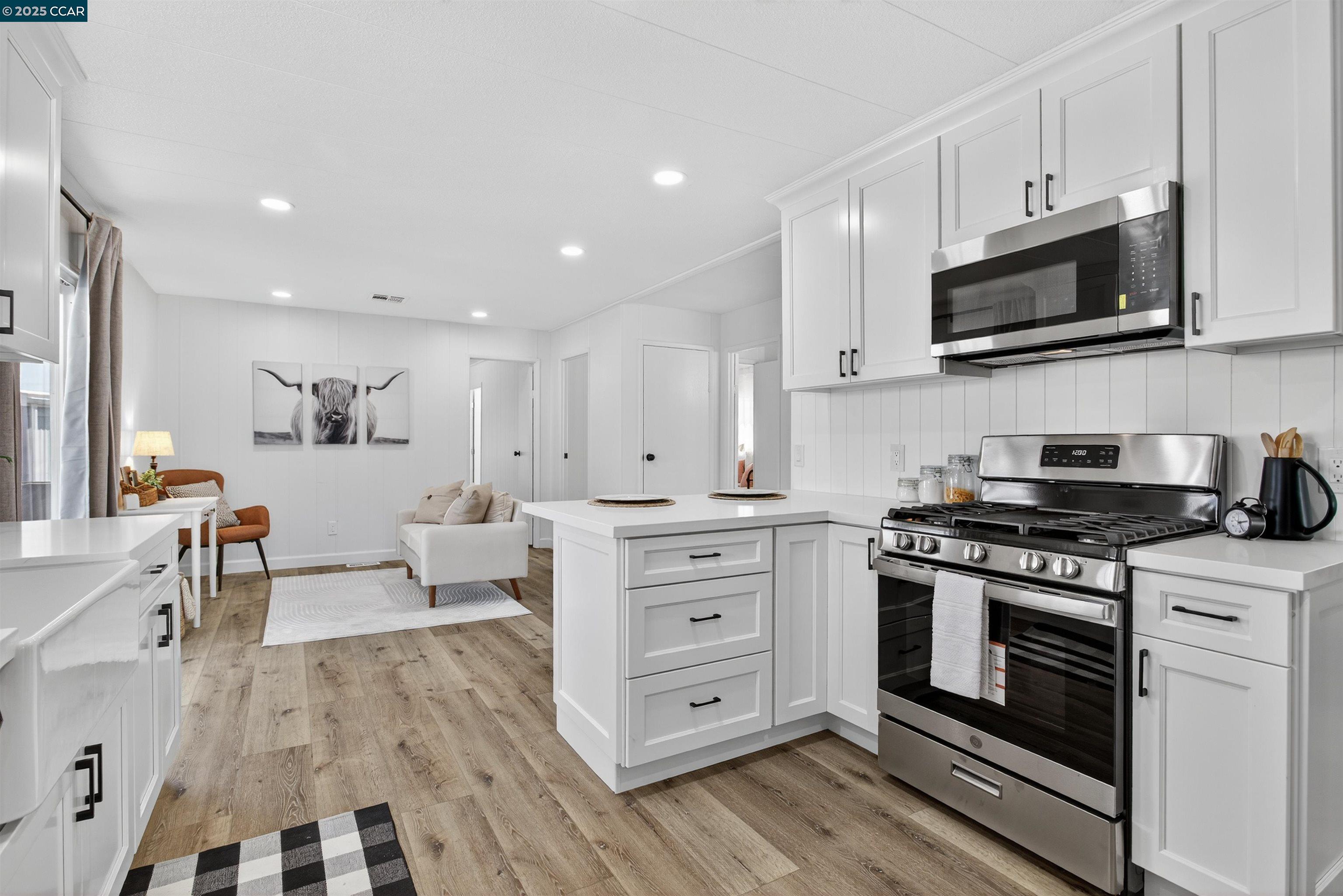 Detail Gallery Image 17 of 36 For 111 Zartop, Oakley,  CA 94561 - 2 Beds | 2 Baths