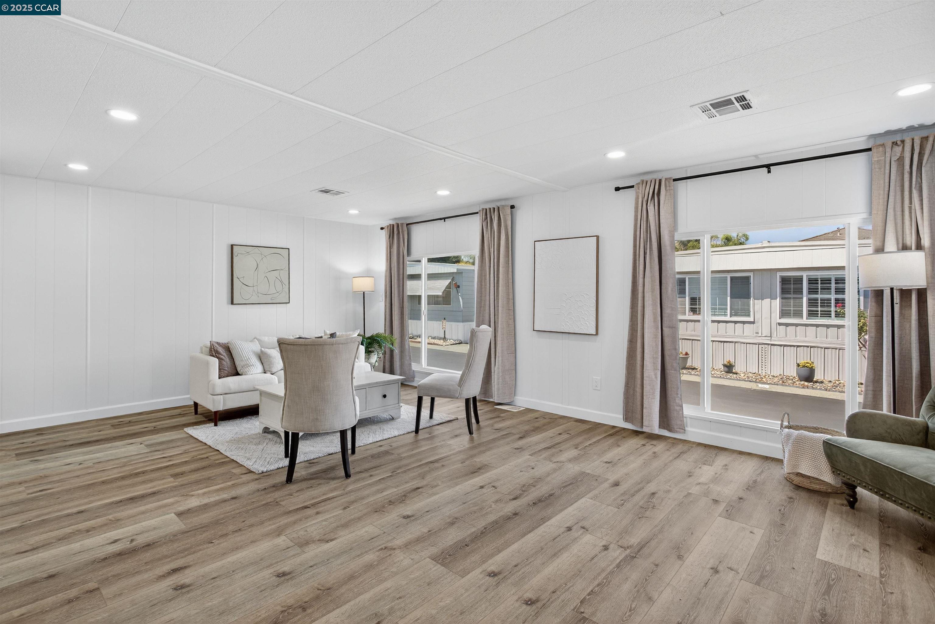 Detail Gallery Image 8 of 36 For 111 Zartop, Oakley,  CA 94561 - 2 Beds | 2 Baths