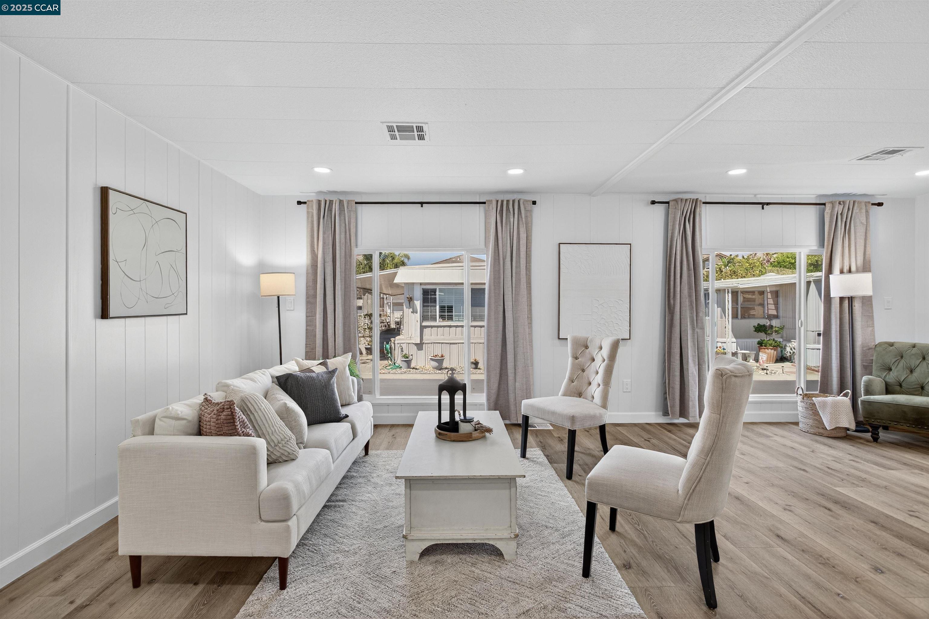 Detail Gallery Image 9 of 36 For 111 Zartop, Oakley,  CA 94561 - 2 Beds | 2 Baths