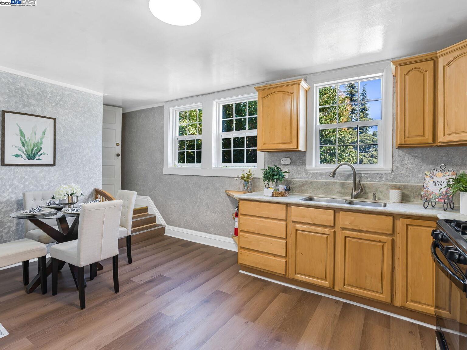 Detail Gallery Image 18 of 60 For 473 Newton Ave, Oakland,  CA 94606 - 4 Beds | 2 Baths