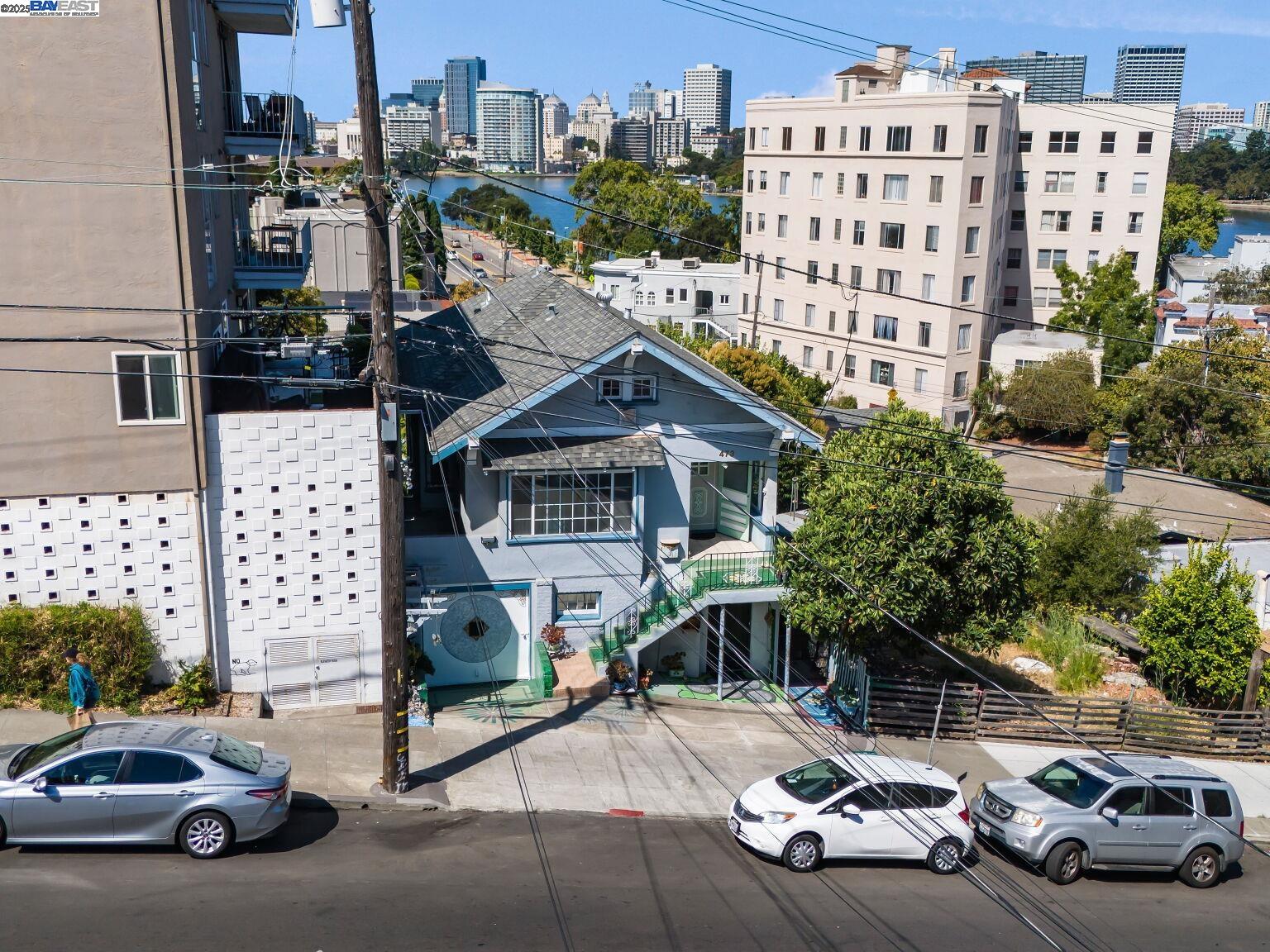 Detail Gallery Image 9 of 60 For 473 Newton Ave, Oakland,  CA 94606 - 4 Beds | 2 Baths