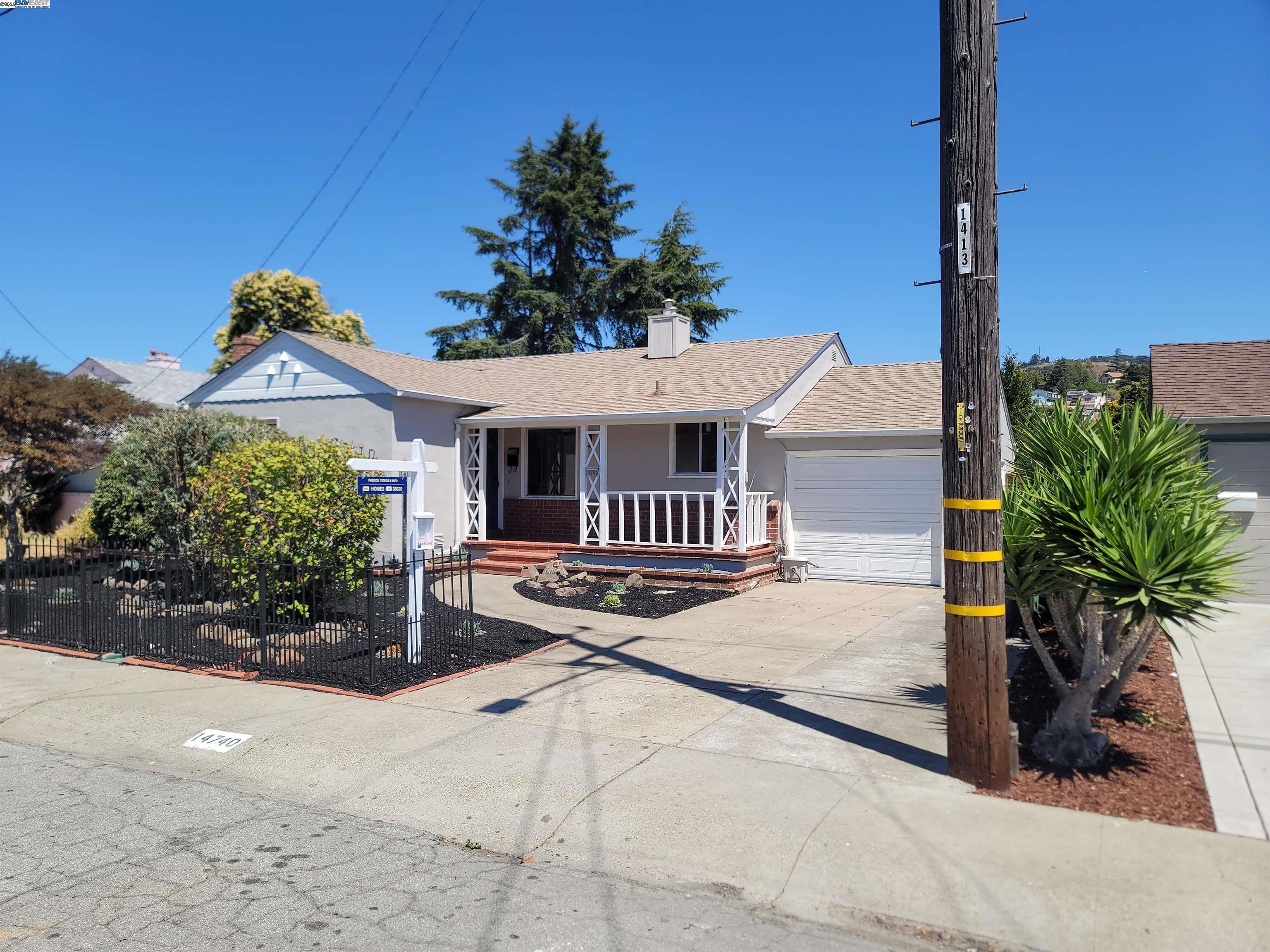 Detail Gallery Image 1 of 29 For 14740 Craft Ave, San Leandro,  CA 94578 - 2 Beds | 1 Baths