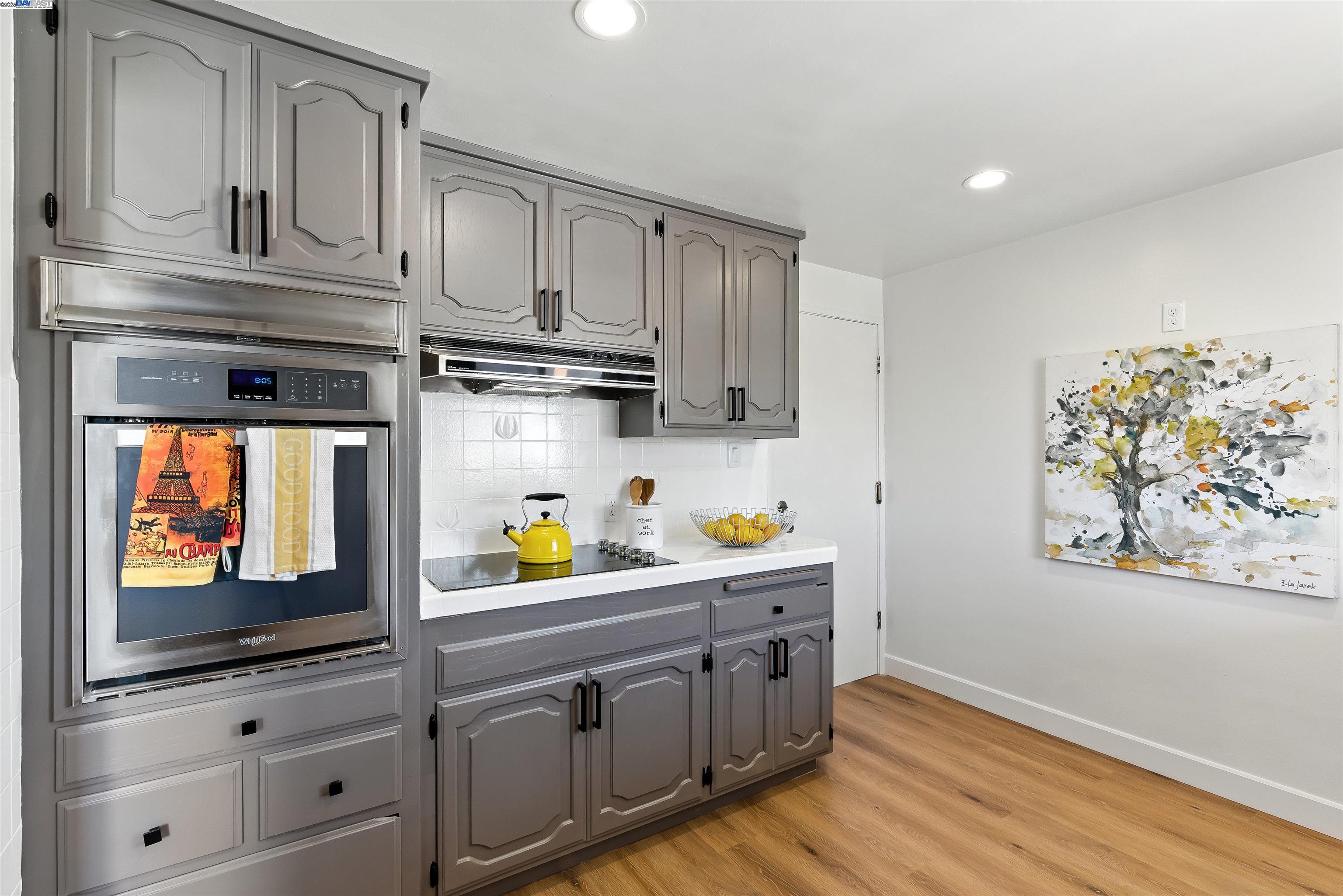 Detail Gallery Image 13 of 29 For 14740 Craft Ave, San Leandro,  CA 94578 - 2 Beds | 1 Baths