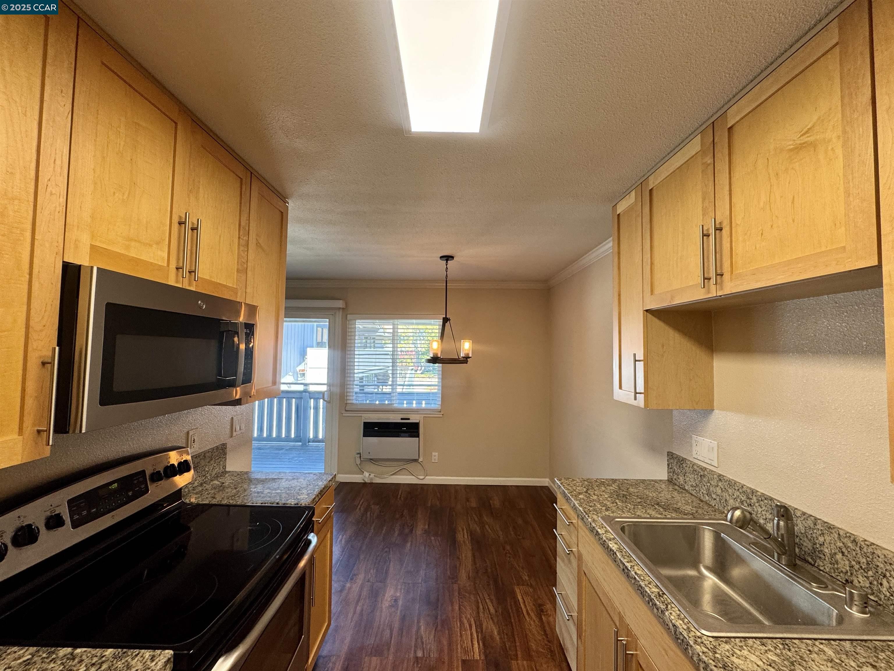 Detail Gallery Image 7 of 19 For 315 Masters Ct #4,  Walnut Creek,  CA 94598 - 2 Beds | 1 Baths
