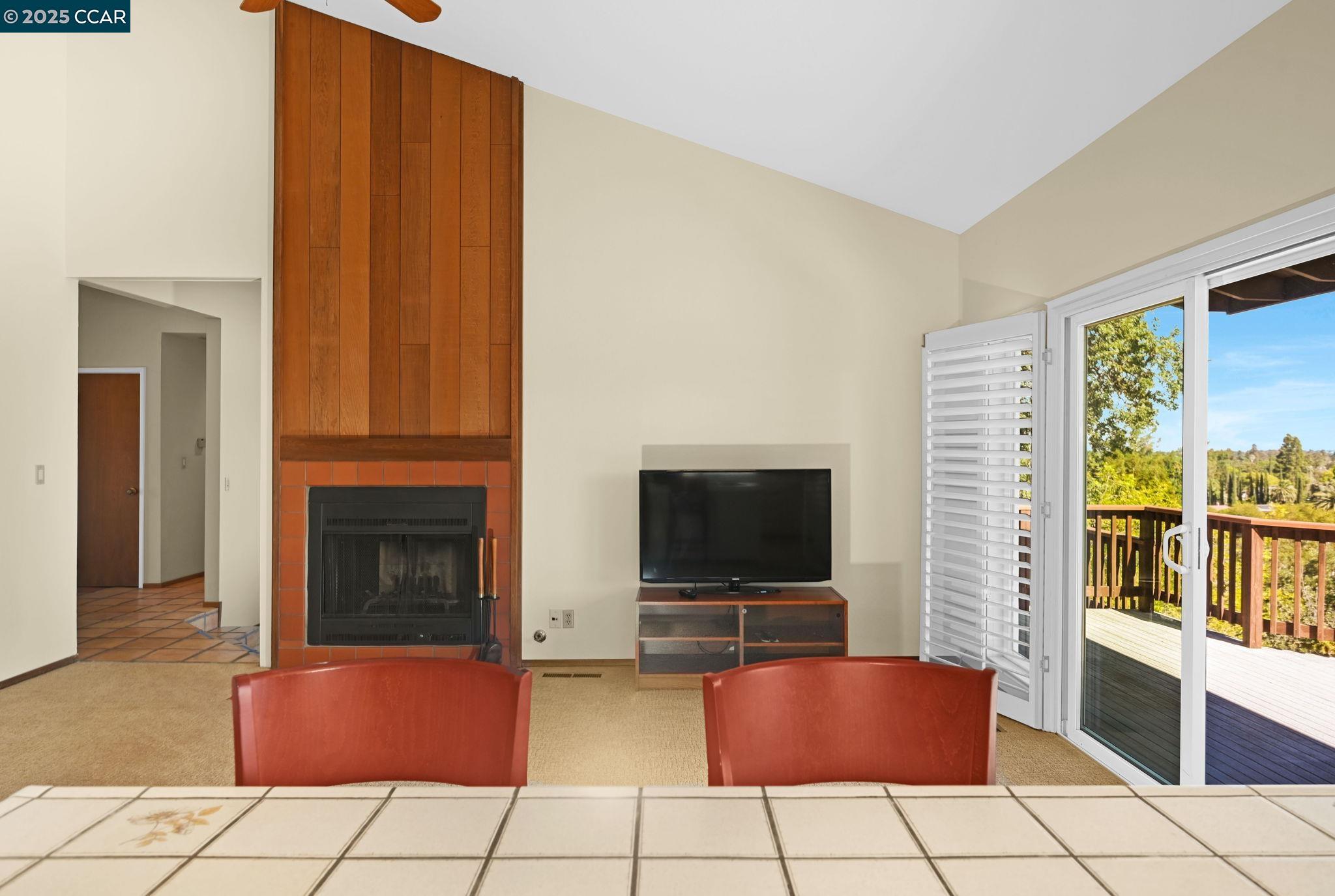 Detail Gallery Image 12 of 29 For 1170 Sunrise Hill, Concord,  CA 94518 - 3 Beds | 2/1 Baths