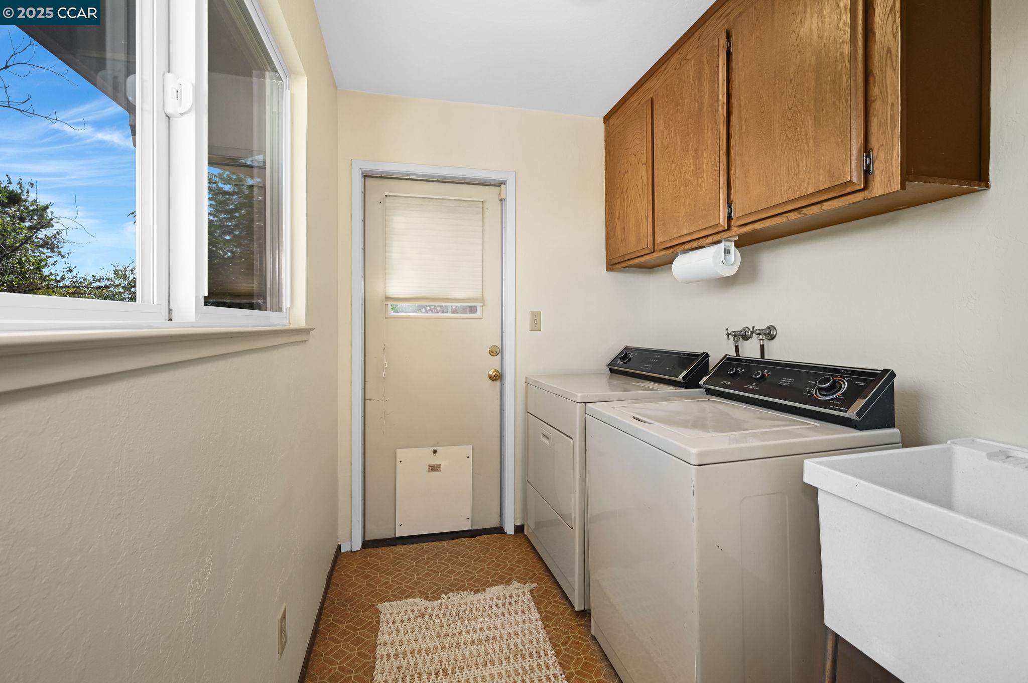 Detail Gallery Image 24 of 29 For 1170 Sunrise Hill, Concord,  CA 94518 - 3 Beds | 2/1 Baths