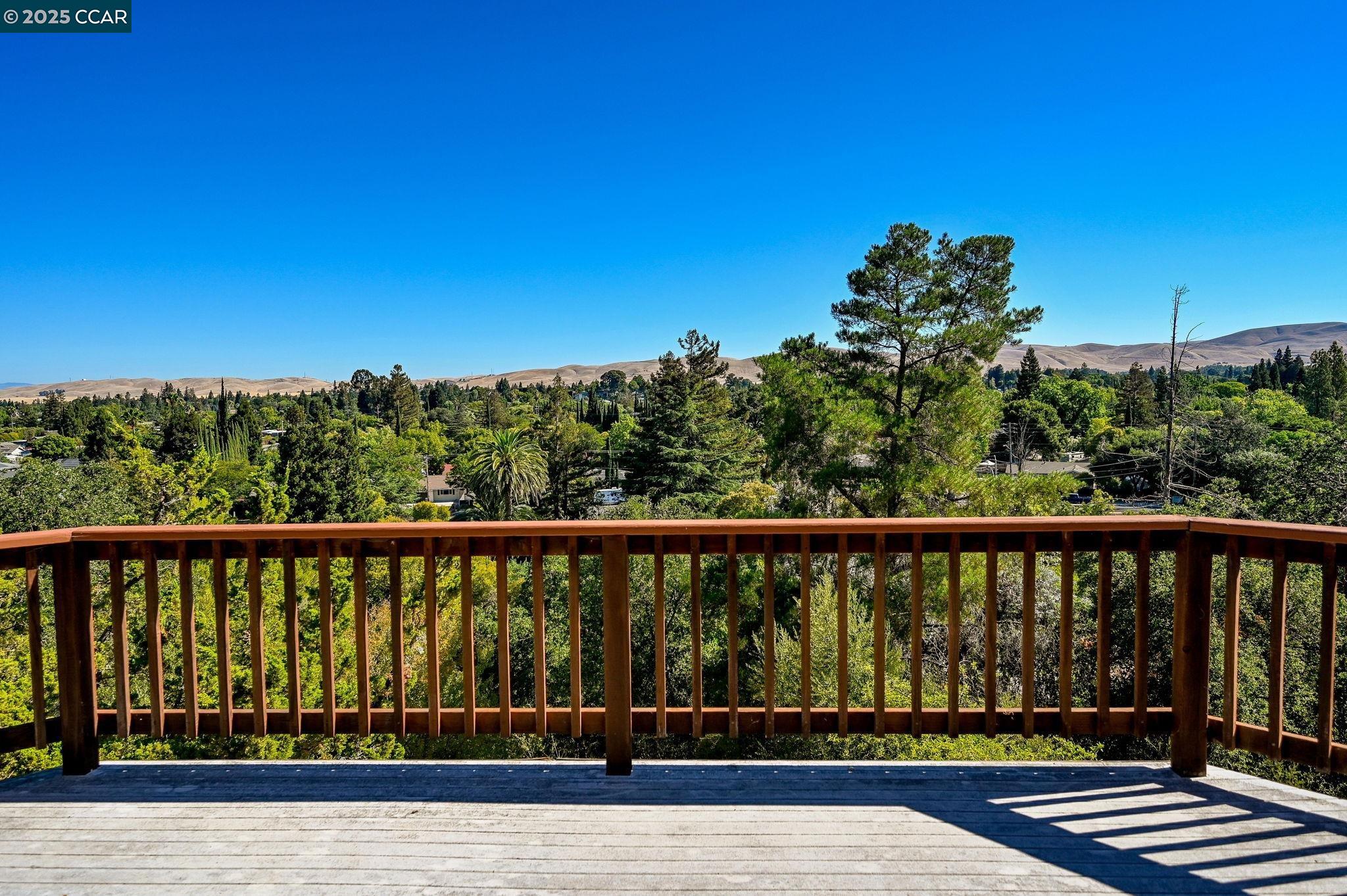 Detail Gallery Image 26 of 29 For 1170 Sunrise Hill, Concord,  CA 94518 - 3 Beds | 2/1 Baths