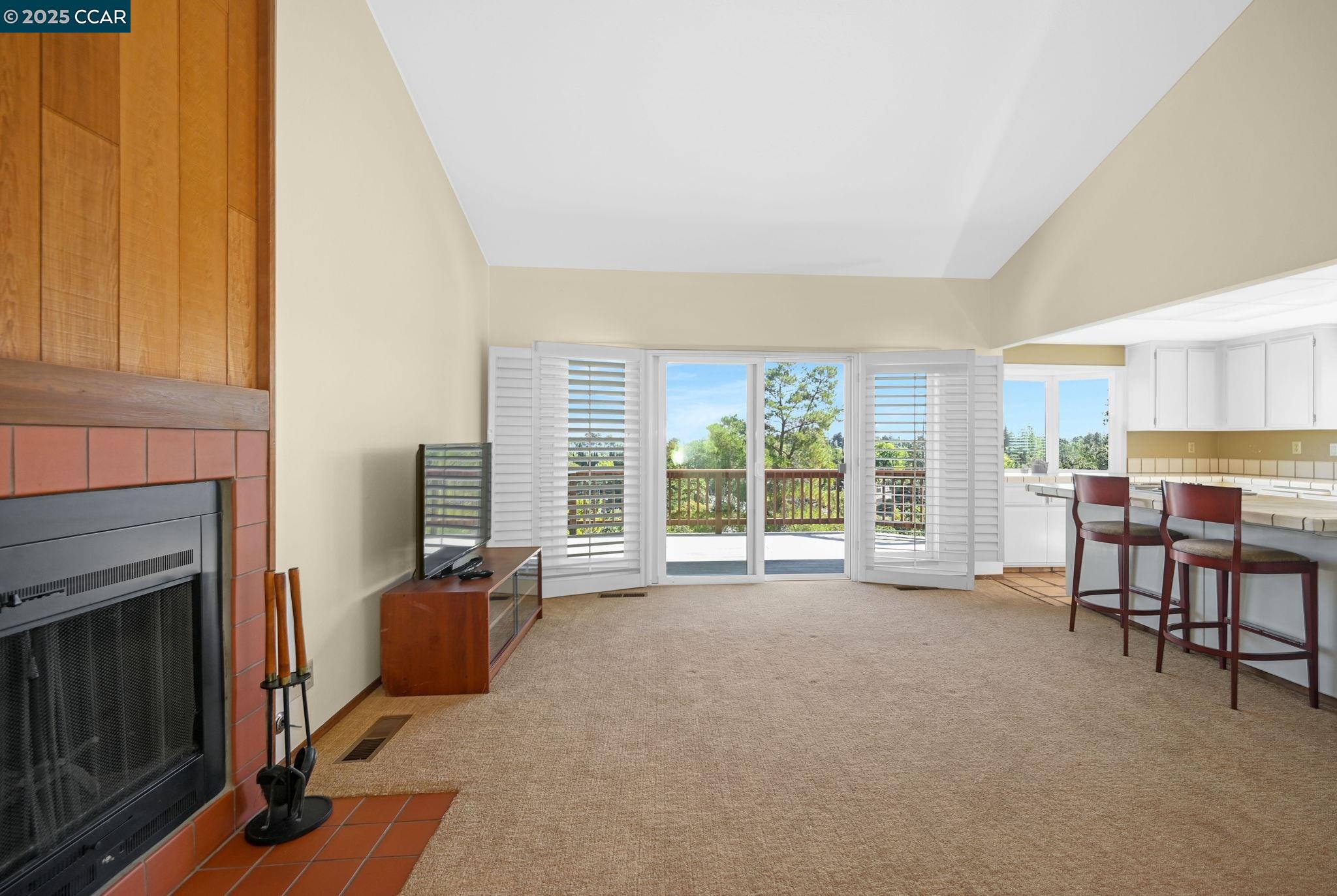 Detail Gallery Image 10 of 29 For 1170 Sunrise Hill, Concord,  CA 94518 - 3 Beds | 2/1 Baths