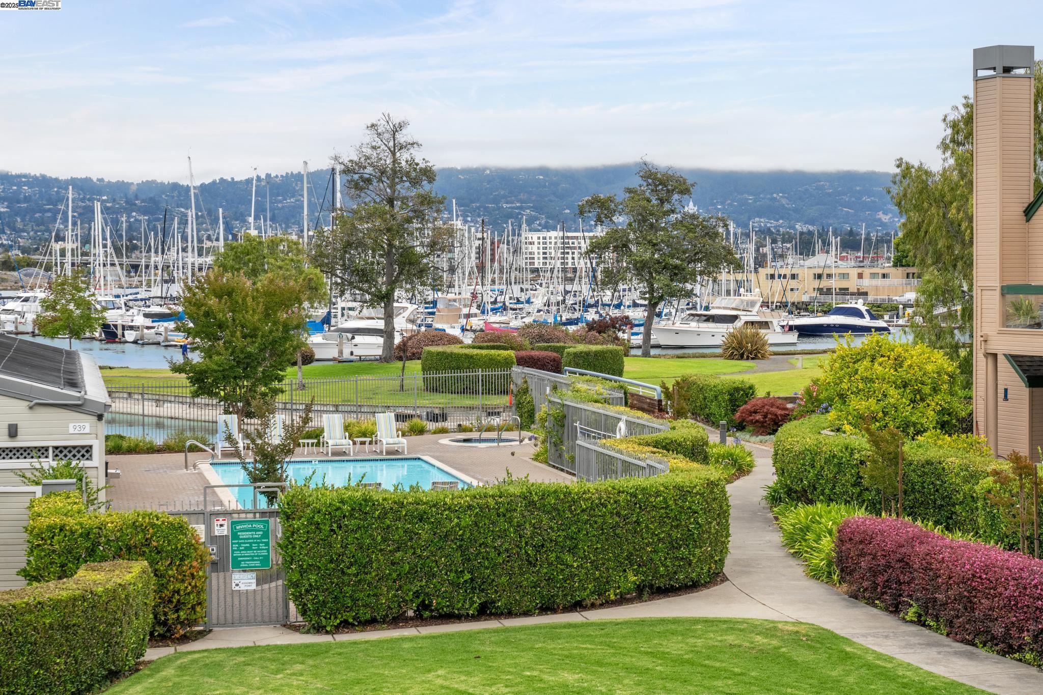 Detail Gallery Image 1 of 59 For 937 Independence Dr, Alameda,  CA 94501 - 2 Beds | 2 Baths