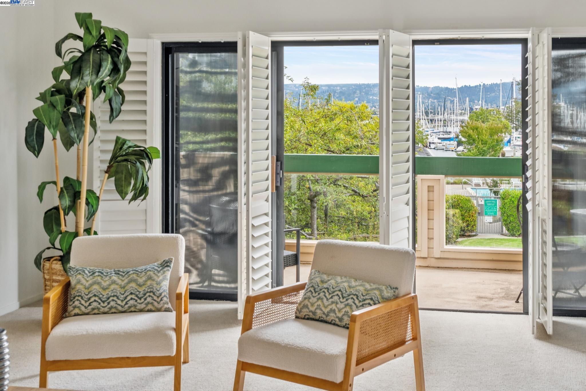 Detail Gallery Image 16 of 59 For 937 Independence Dr, Alameda,  CA 94501 - 2 Beds | 2 Baths