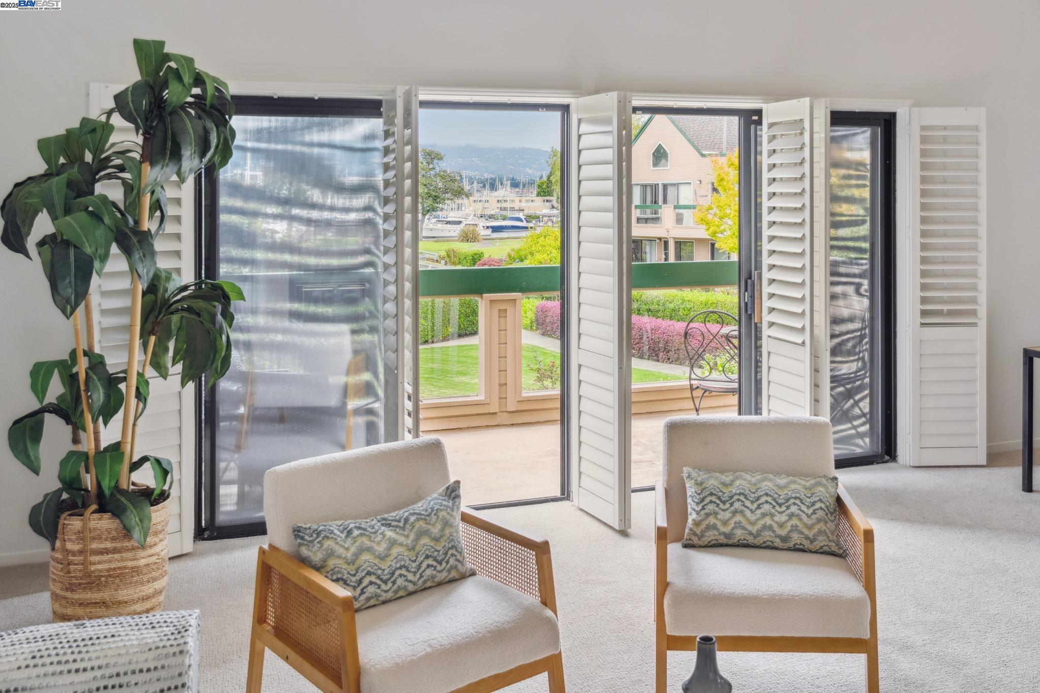 Detail Gallery Image 18 of 59 For 937 Independence Dr, Alameda,  CA 94501 - 2 Beds | 2 Baths