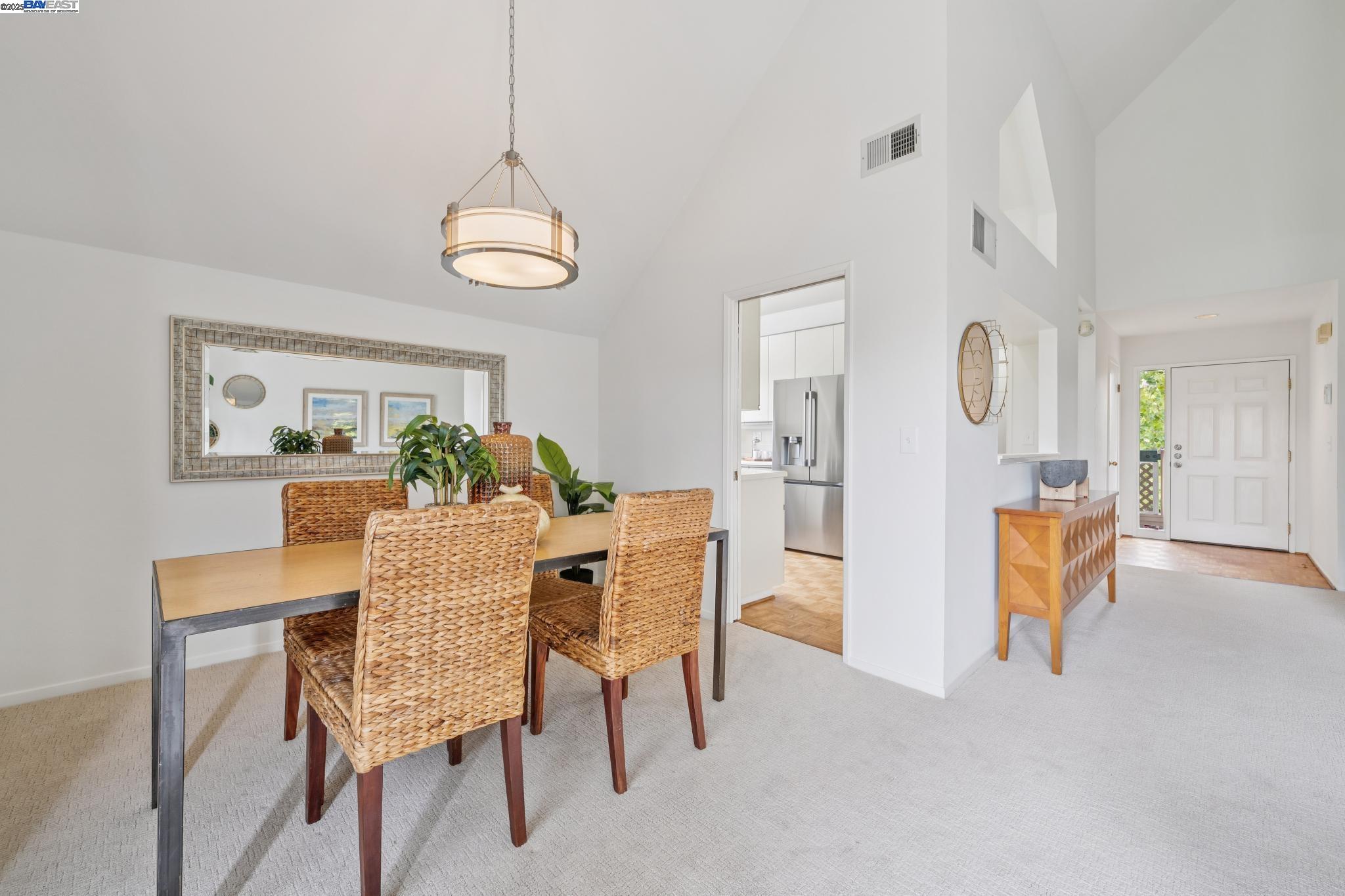 Detail Gallery Image 24 of 59 For 937 Independence Dr, Alameda,  CA 94501 - 2 Beds | 2 Baths