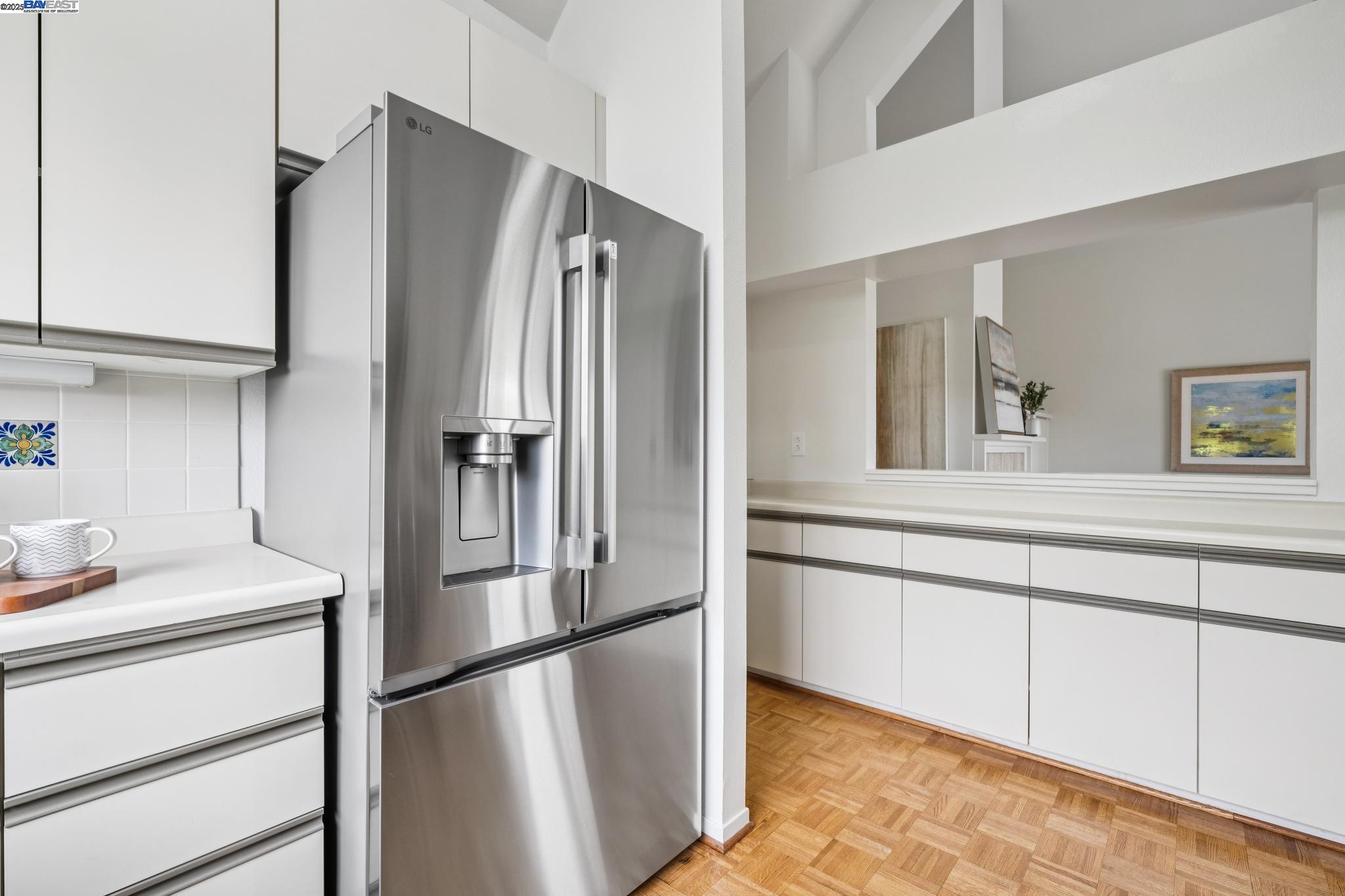 Detail Gallery Image 35 of 59 For 937 Independence Dr, Alameda,  CA 94501 - 2 Beds | 2 Baths