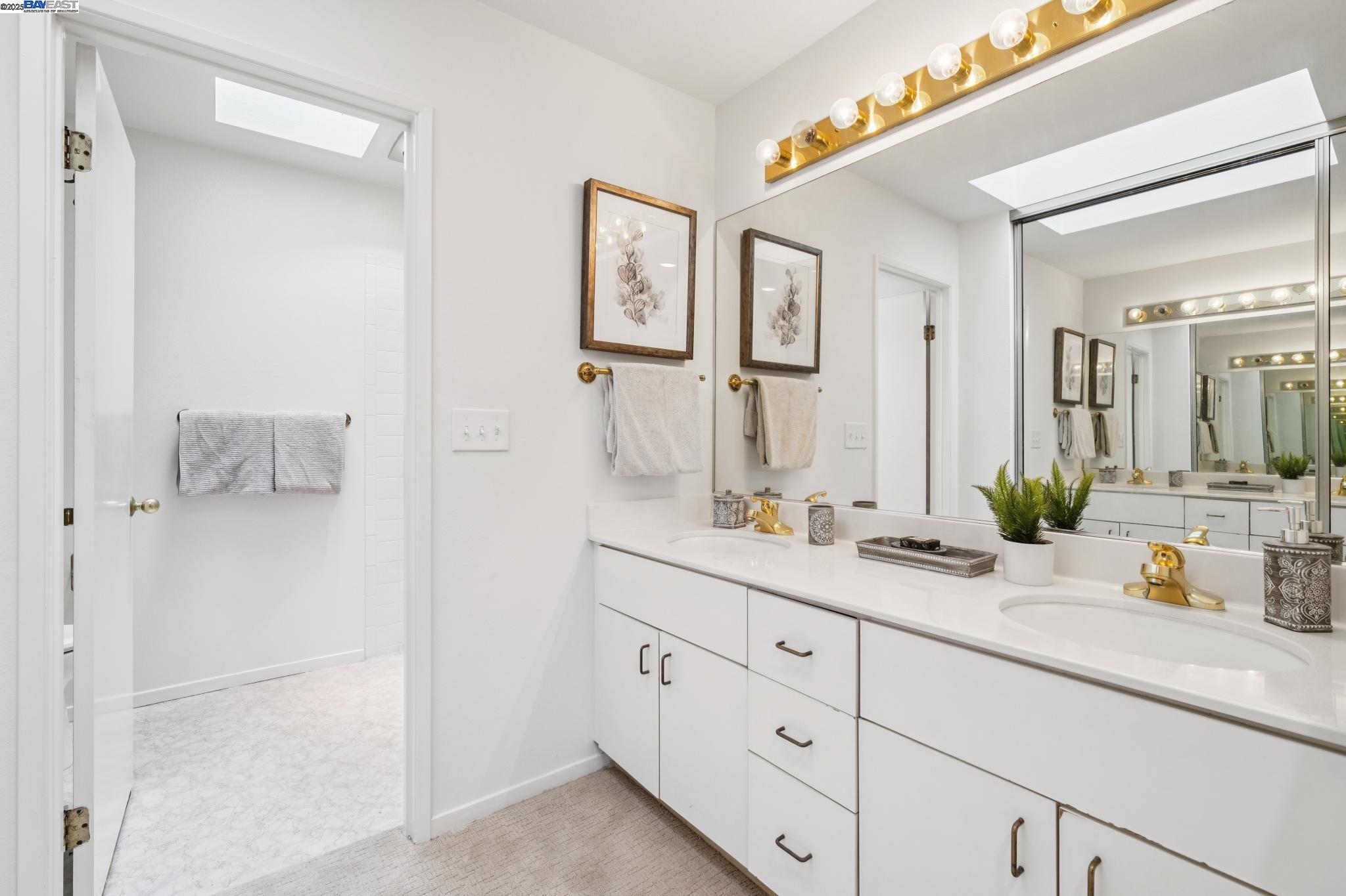 Detail Gallery Image 38 of 59 For 937 Independence Dr, Alameda,  CA 94501 - 2 Beds | 2 Baths