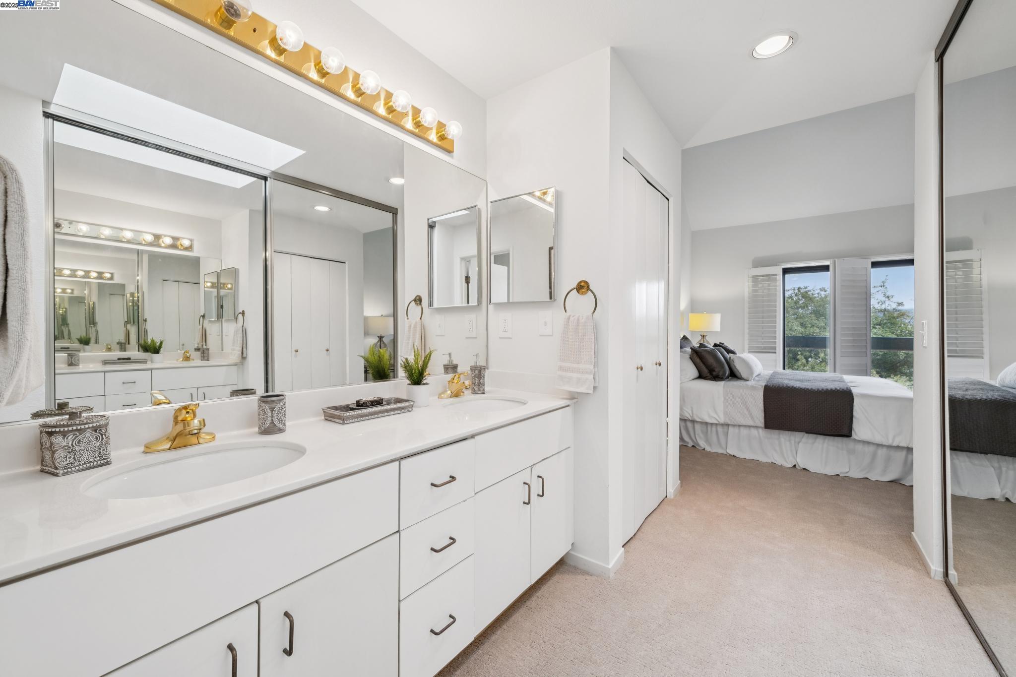 Detail Gallery Image 39 of 59 For 937 Independence Dr, Alameda,  CA 94501 - 2 Beds | 2 Baths