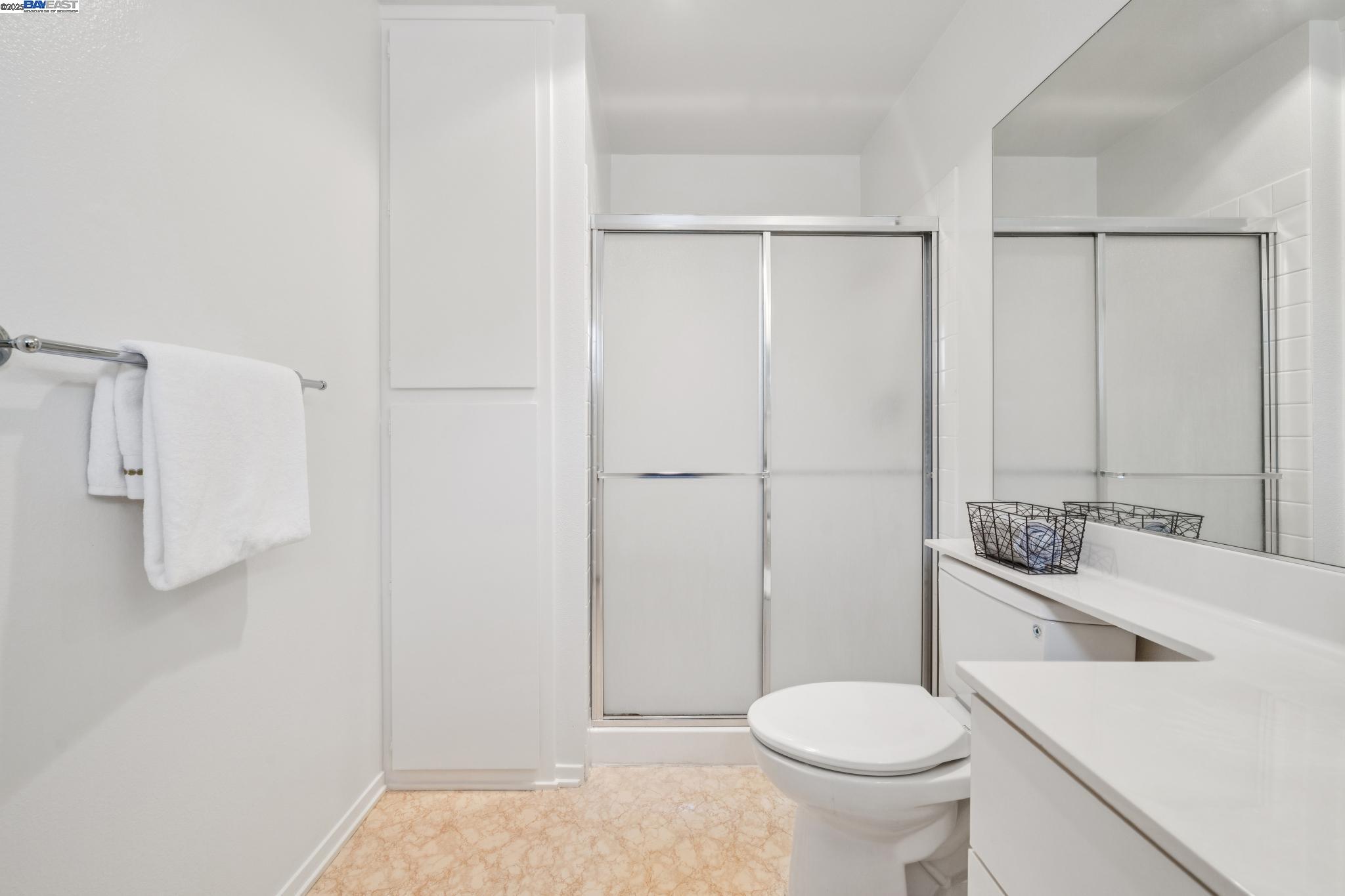 Detail Gallery Image 45 of 59 For 937 Independence Dr, Alameda,  CA 94501 - 2 Beds | 2 Baths