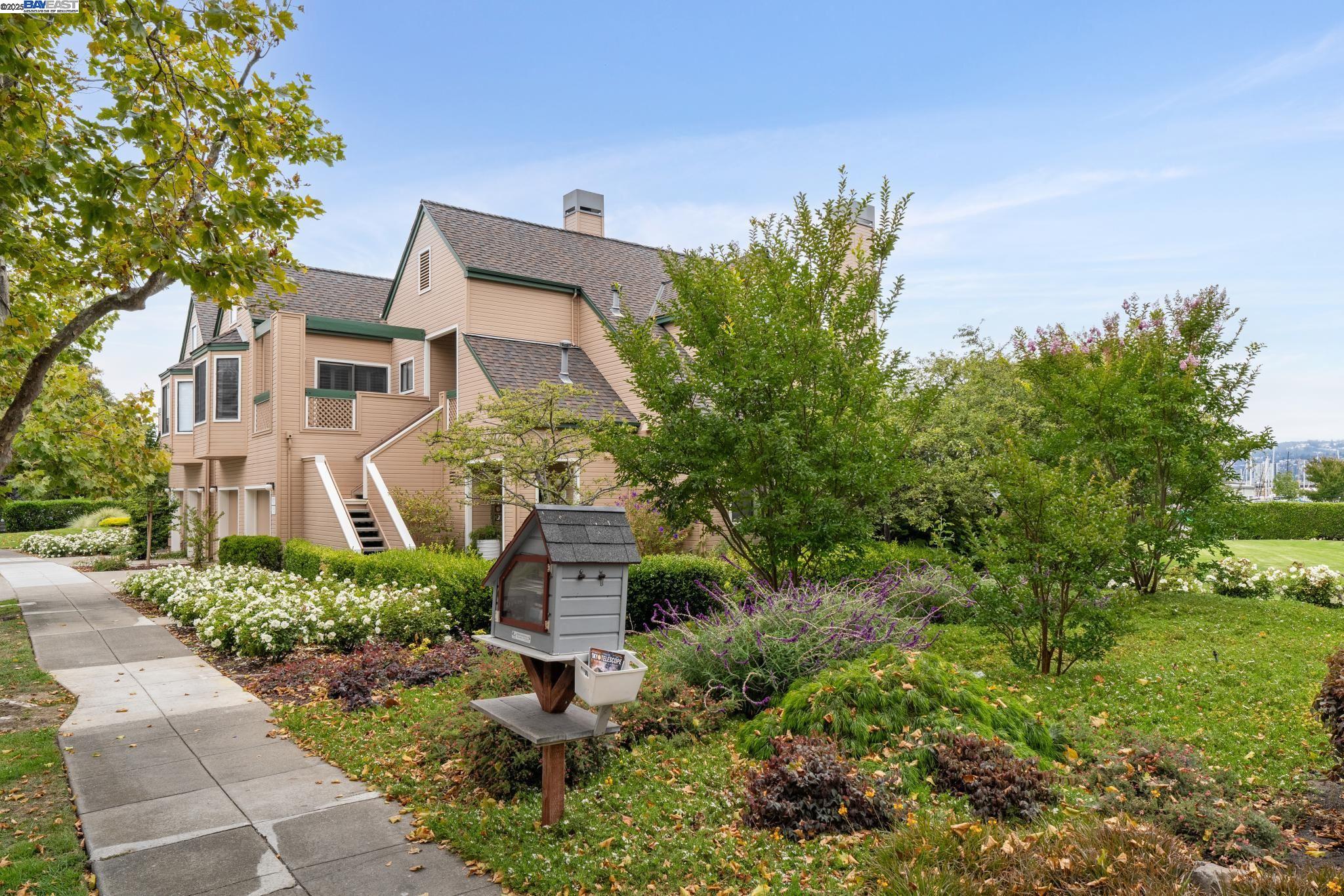 Detail Gallery Image 52 of 59 For 937 Independence Dr, Alameda,  CA 94501 - 2 Beds | 2 Baths