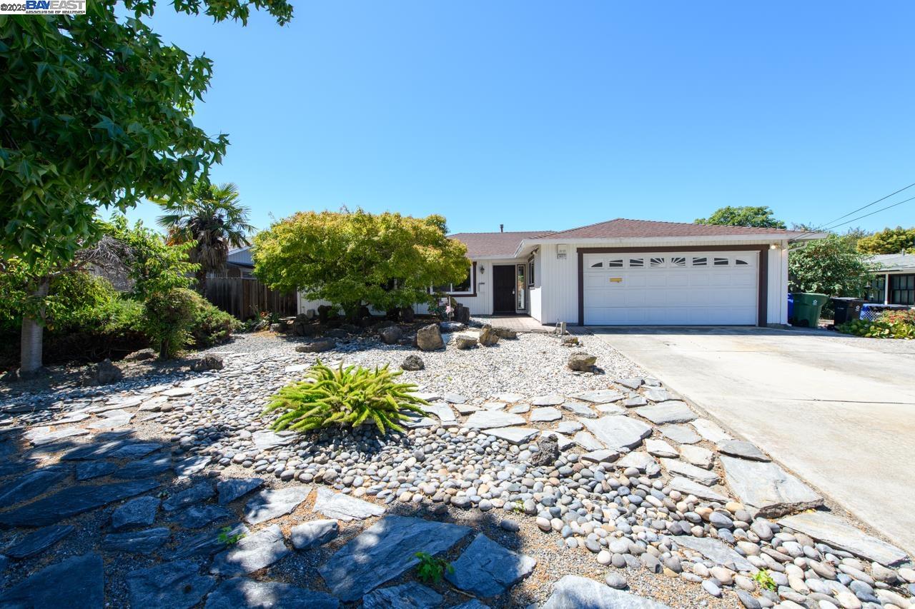 Detail Gallery Image 1 of 36 For 38071 3rd St, Fremont,  CA 94536 - 3 Beds | 2 Baths