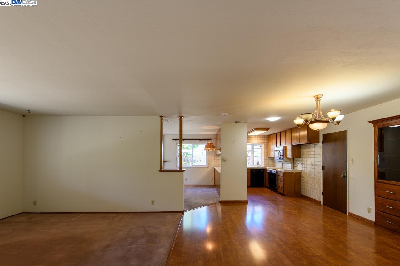 Detail Gallery Image 15 of 36 For 38071 3rd St, Fremont,  CA 94536 - 3 Beds | 2 Baths