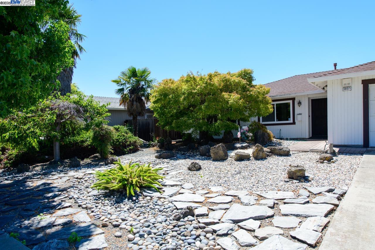Detail Gallery Image 3 of 36 For 38071 3rd St, Fremont,  CA 94536 - 3 Beds | 2 Baths