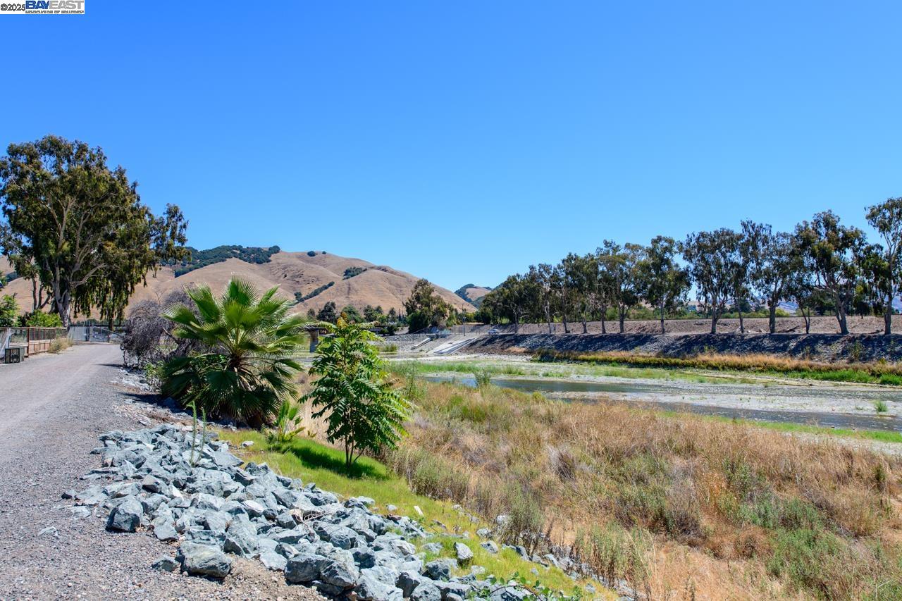 Detail Gallery Image 36 of 36 For 38071 3rd St, Fremont,  CA 94536 - 3 Beds | 2 Baths