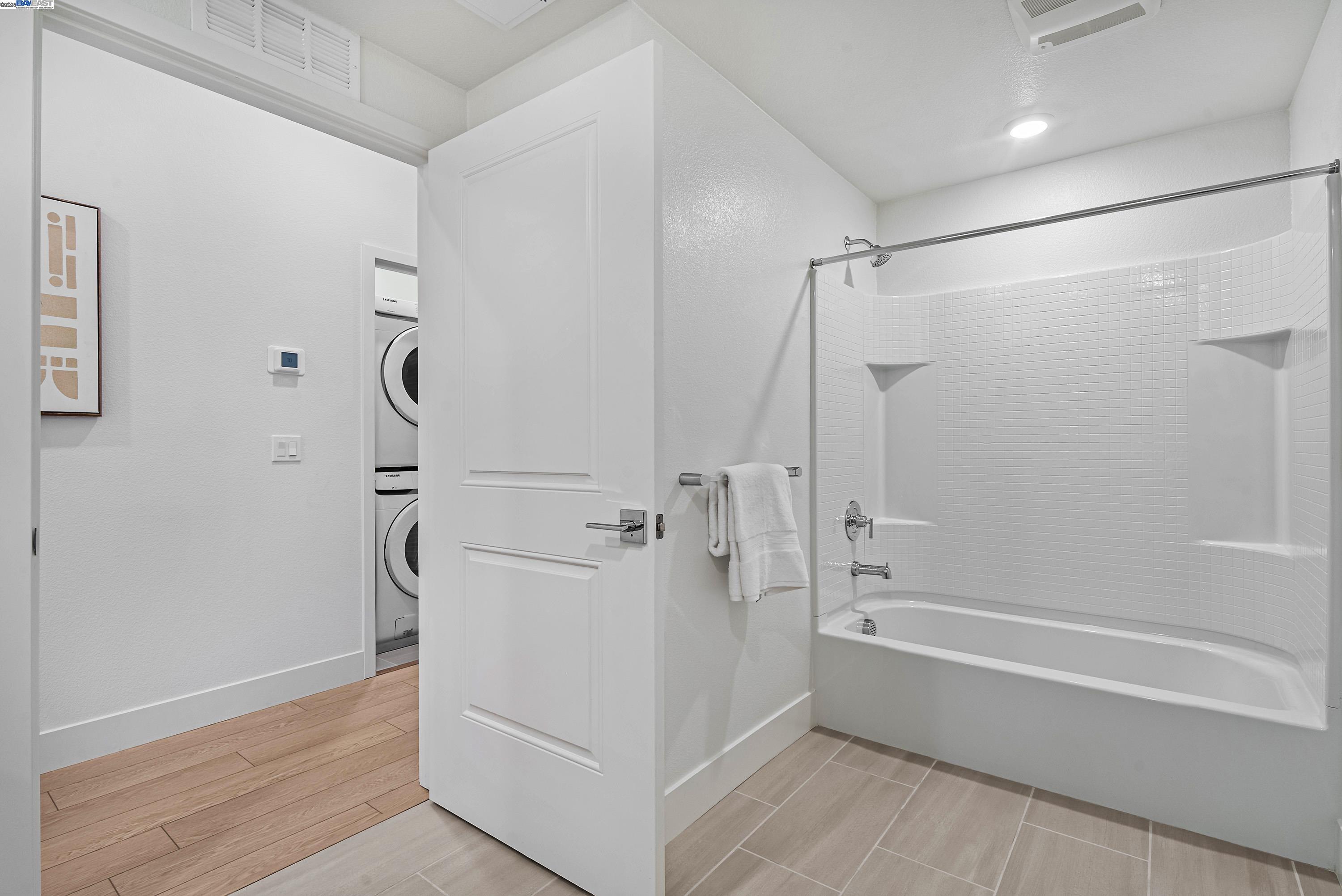 Detail Gallery Image 25 of 45 For 44867 S Grimmer Blvd #300,  Fremont,  CA 94538 - 2 Beds | 2 Baths