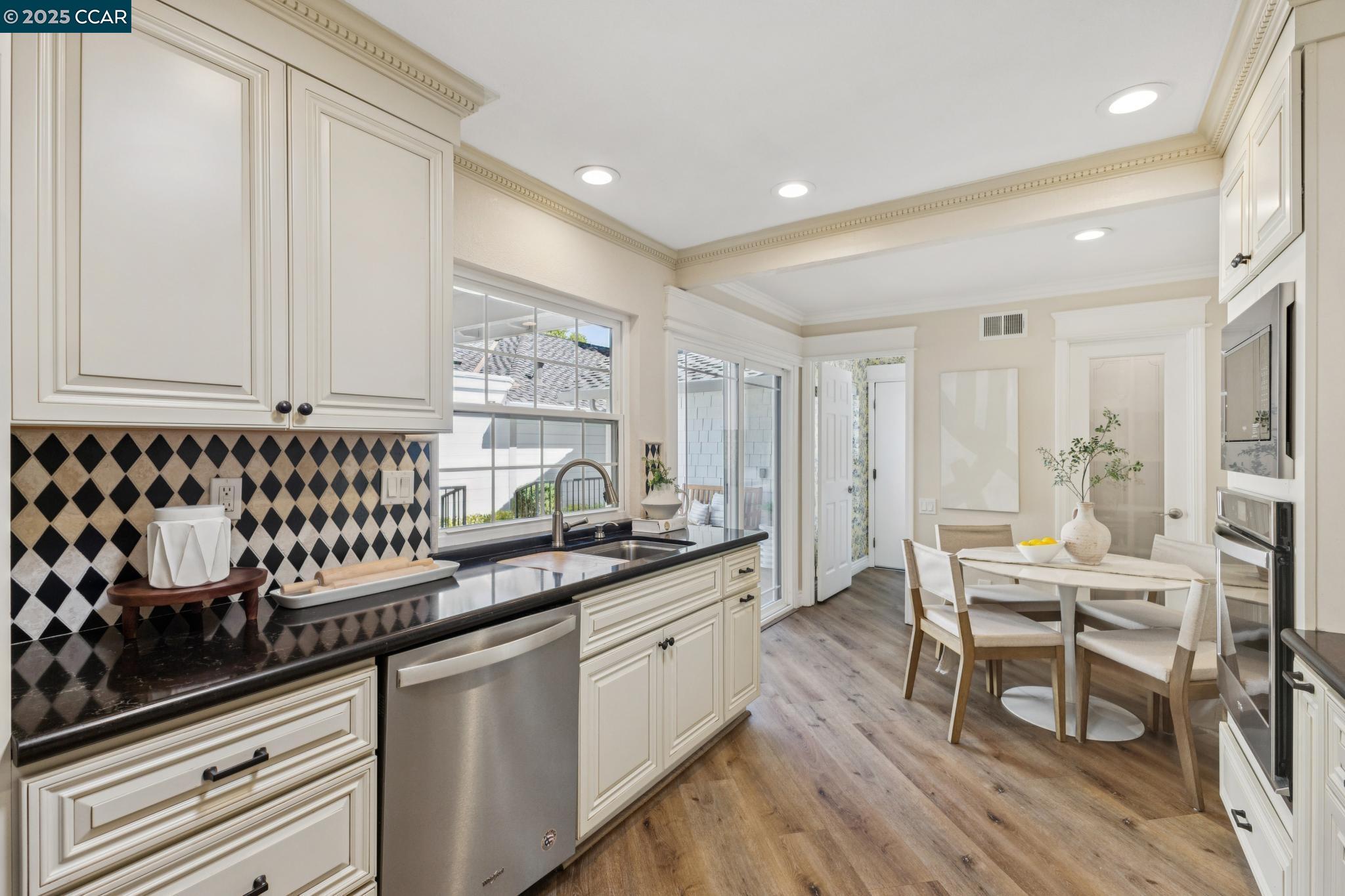 Photo #12: 41108746 Listing: Photo #12