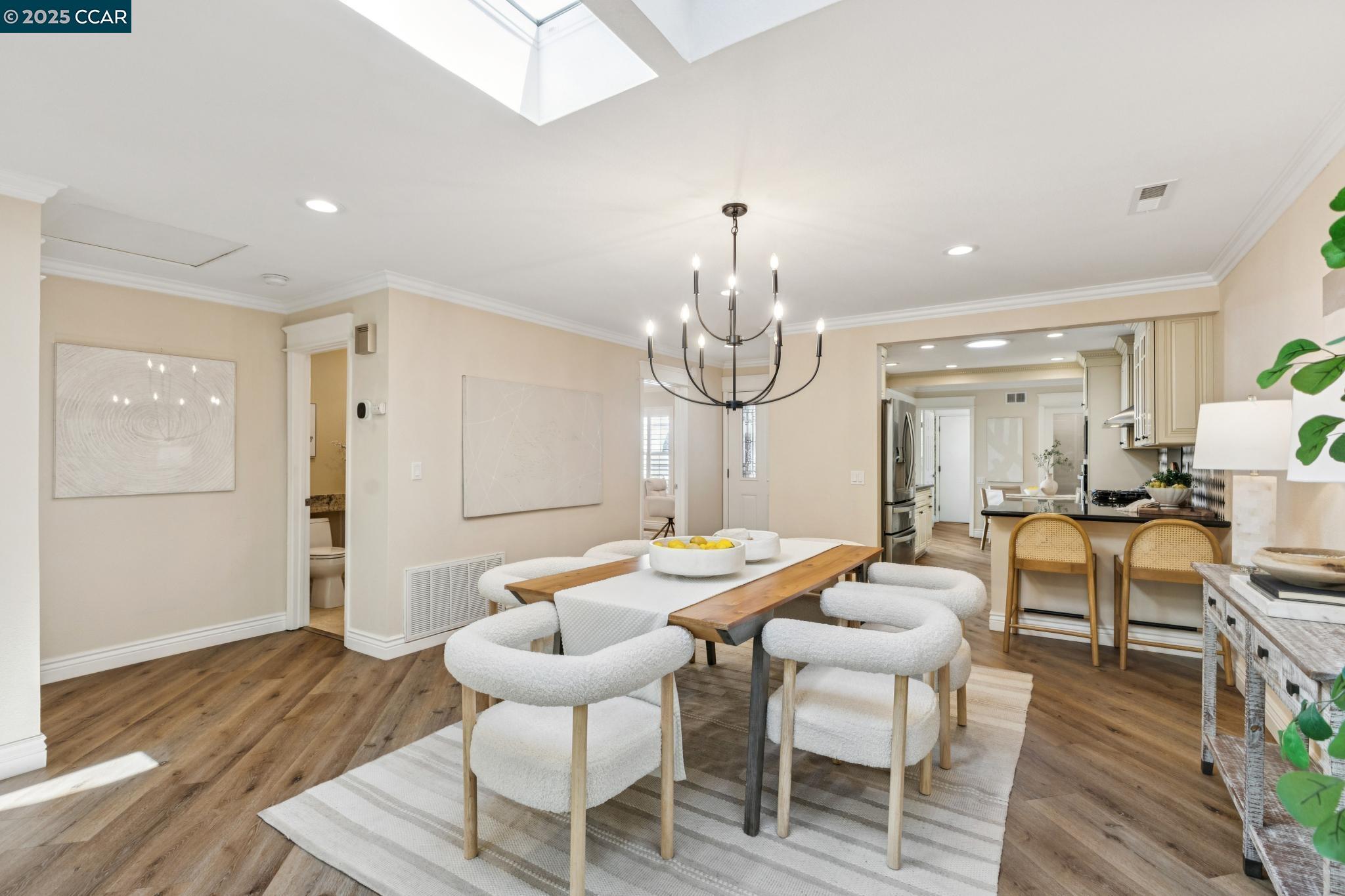 Photo #8: 41108746 Listing: Photo #8