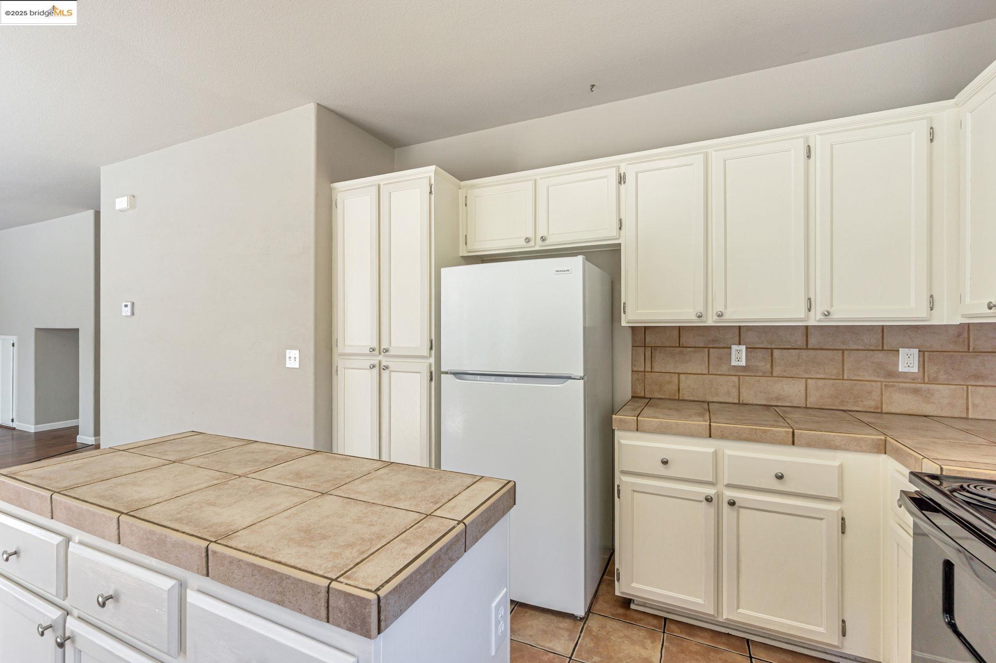 Detail Gallery Image 16 of 49 For 1828 Shadowcliff Way, Brentwood,  CA 94513 - 4 Beds | 3 Baths