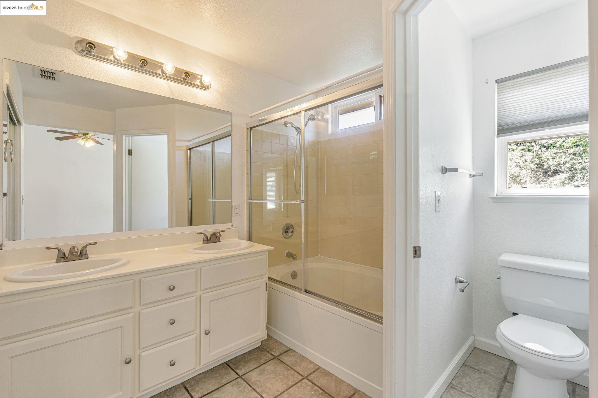 Detail Gallery Image 36 of 49 For 1828 Shadowcliff Way, Brentwood,  CA 94513 - 4 Beds | 3 Baths