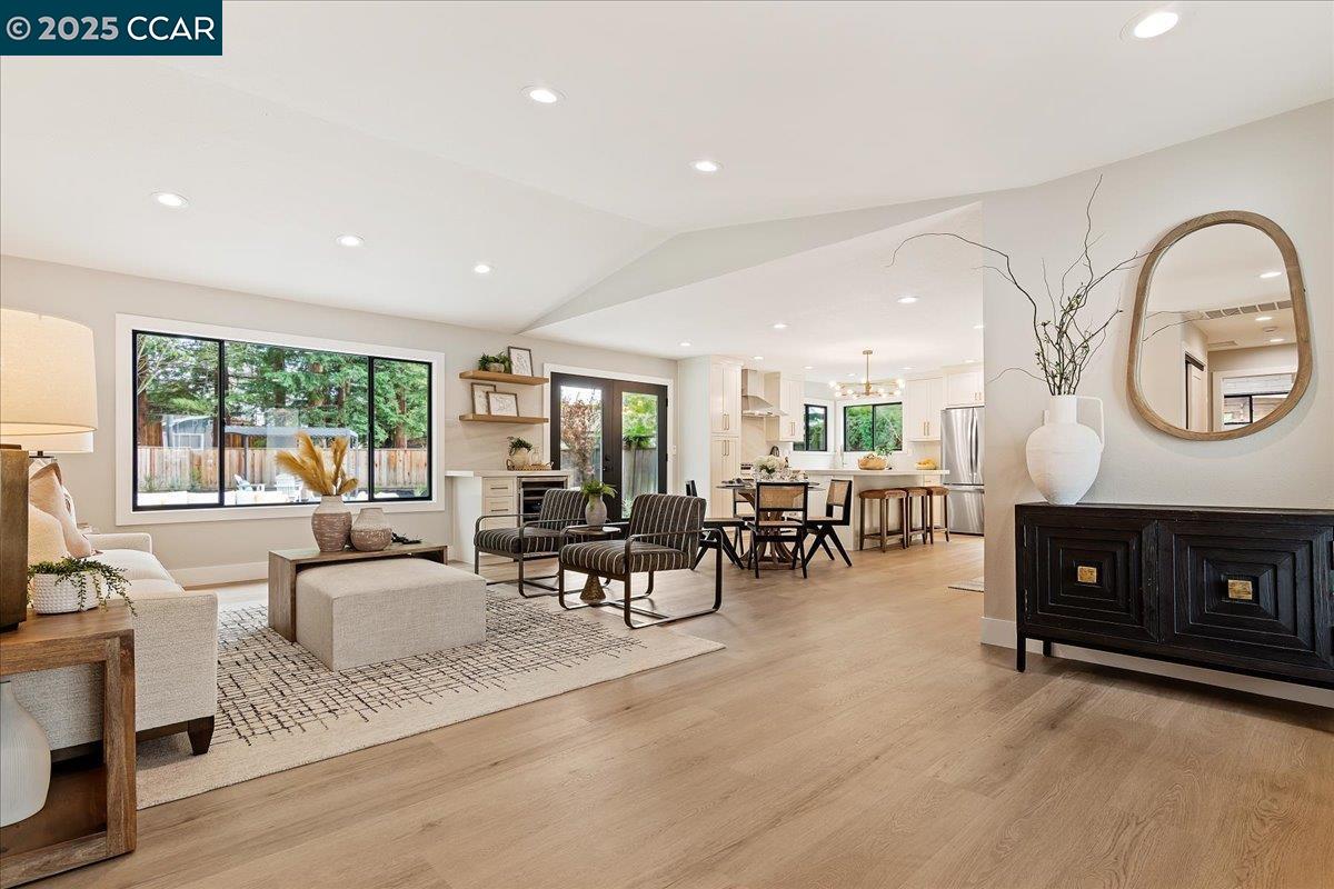 Detail Gallery Image 13 of 60 For 721 Sinnet Ct, Danville,  CA 94526 - 3 Beds | 2/1 Baths